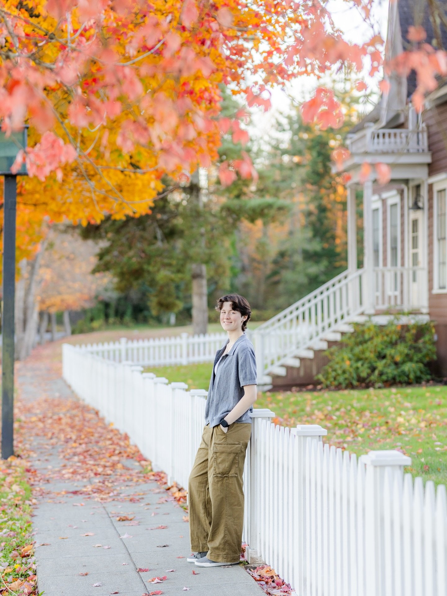 Still obsessed with Rylee&rsquo;s senior pictures!!! I don&rsquo;t think I ever won&rsquo;t be 🤩🍁🧡

Class of 2027, keep your eye out for fall dates so you can secure a Port Gamble session! There are limited dates available for these so make sure t