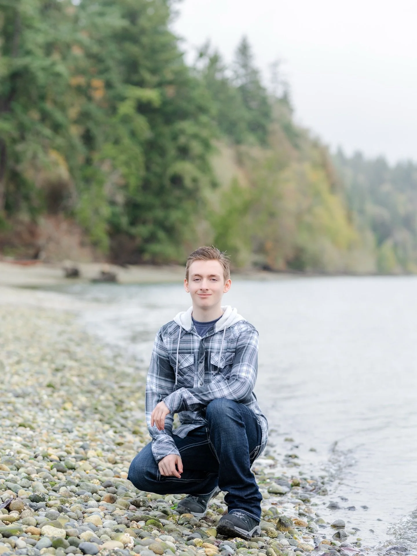 Senior Sunday with Sam! 

One cool thing Sam did for his senior session was bring a second shirt and dice from one of his favorite games. 

It&rsquo;s so cool when seniors bring extra things that represent their personality to their sessions!! 

#sen