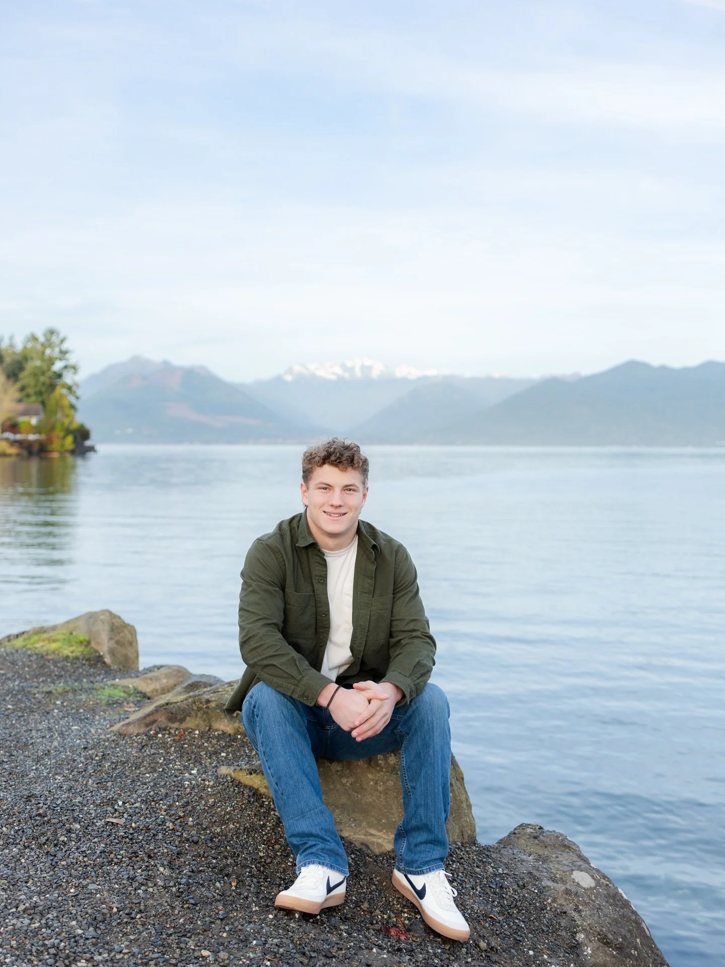 The weather was absolutely STUNNING for Conrad&rsquo;s senior session overlooking the Olympic Mountains 🤩⛰️ All of my weather apps told me that morning would be 100% cloudy, but when we showed up, we were greeted with sun and a clear view of the mou