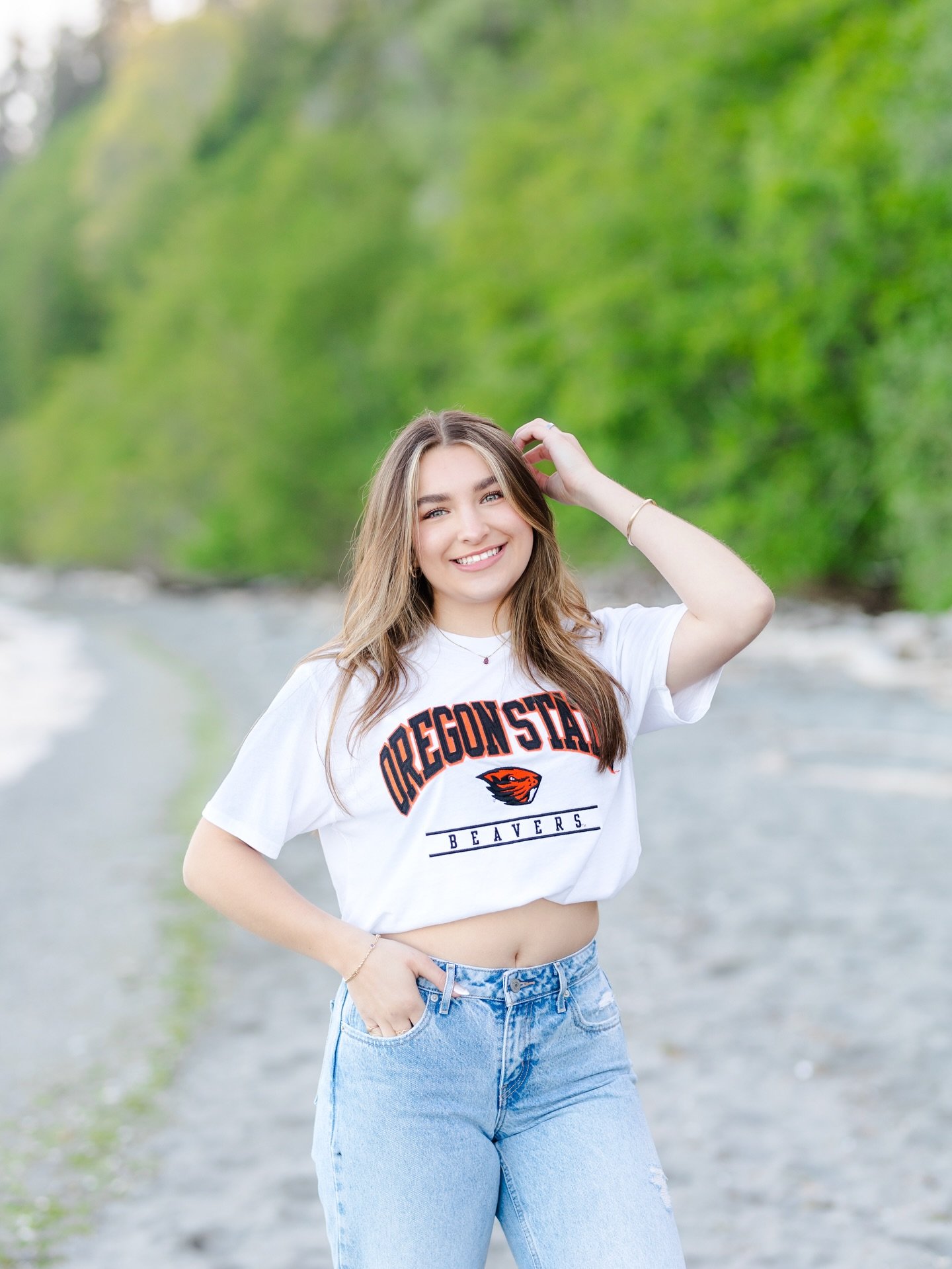 🎓 Grad Sessions are now OPEN FOR BOOKING! 🤩🤩🤩 Here&rsquo;s a throwback to Maddy&rsquo;s session a few years ago. It&rsquo;s one of my favorites and a great representations of what grad sessions at Point No Point can look like. Click the highlight