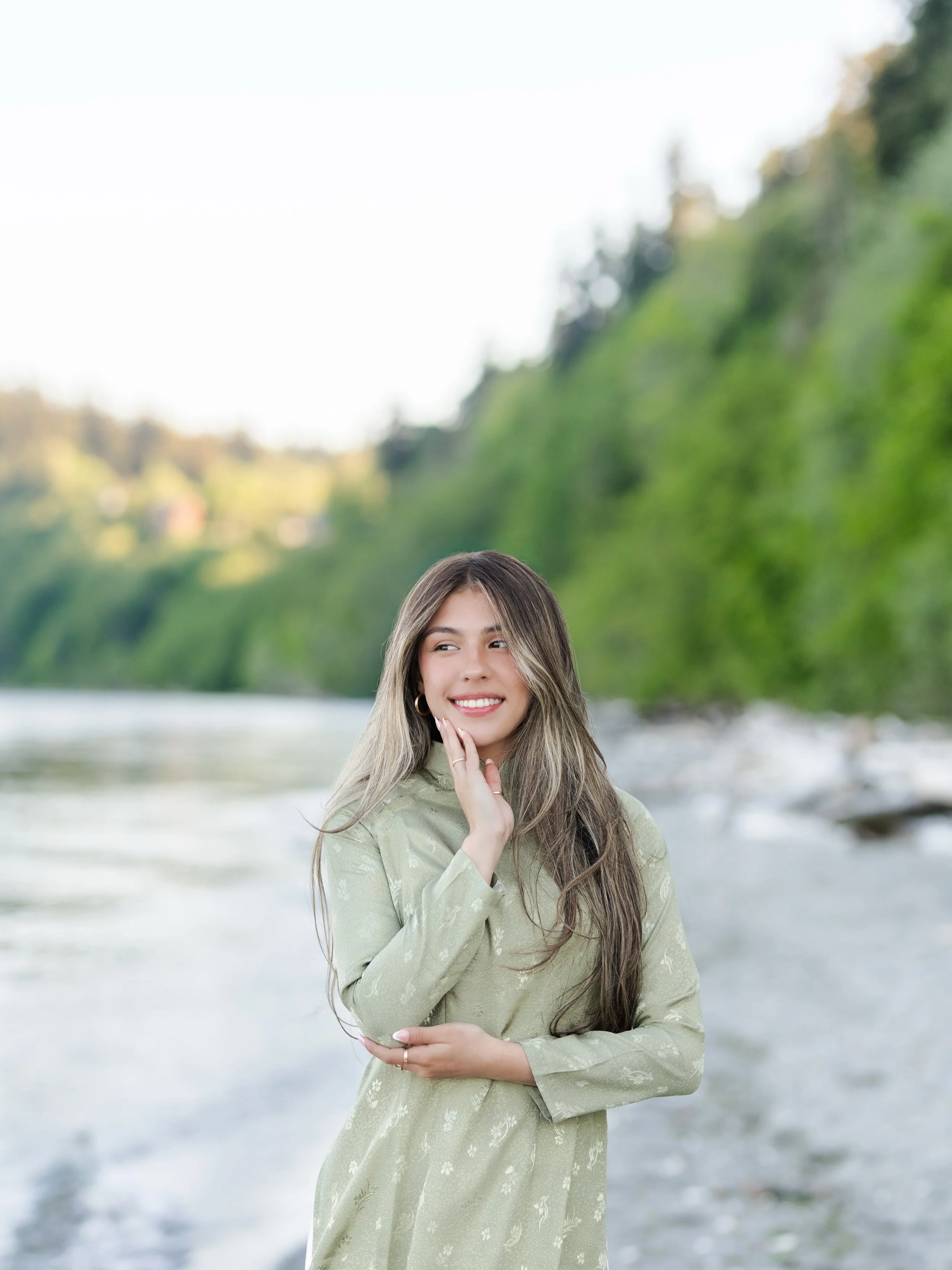 Part 2 from Eulanh&rsquo;s gorgeous grad session! 💚

#kitsapphotographer #kitsapseniorphotographer #pointnopoint #northkitsap