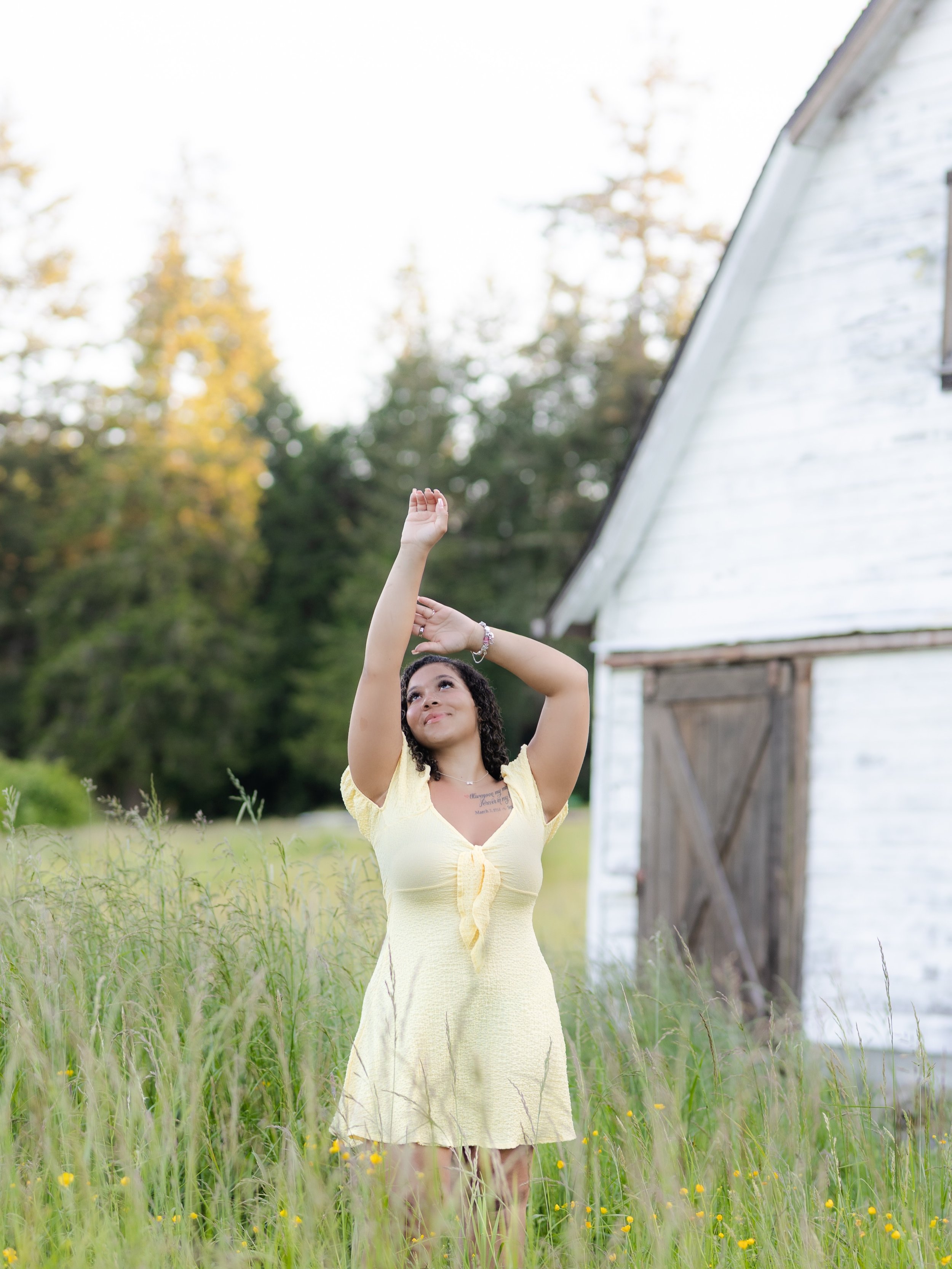 This butter yellow dress was MADE for Amya 💛 It also matched her location perfectly! When picking your outfit for your senior photos, remember to consider the colors that will be at your location! 

#kitsapseniorphotographer #washingtonseniorphotogr