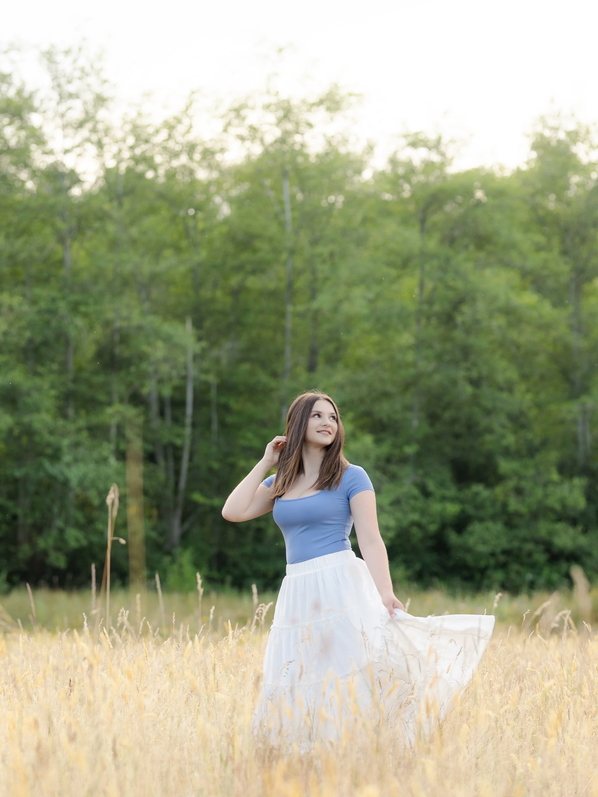 Alina&rsquo;s senior session!! What a dream! And her blue top was MADE for her 🤩💙