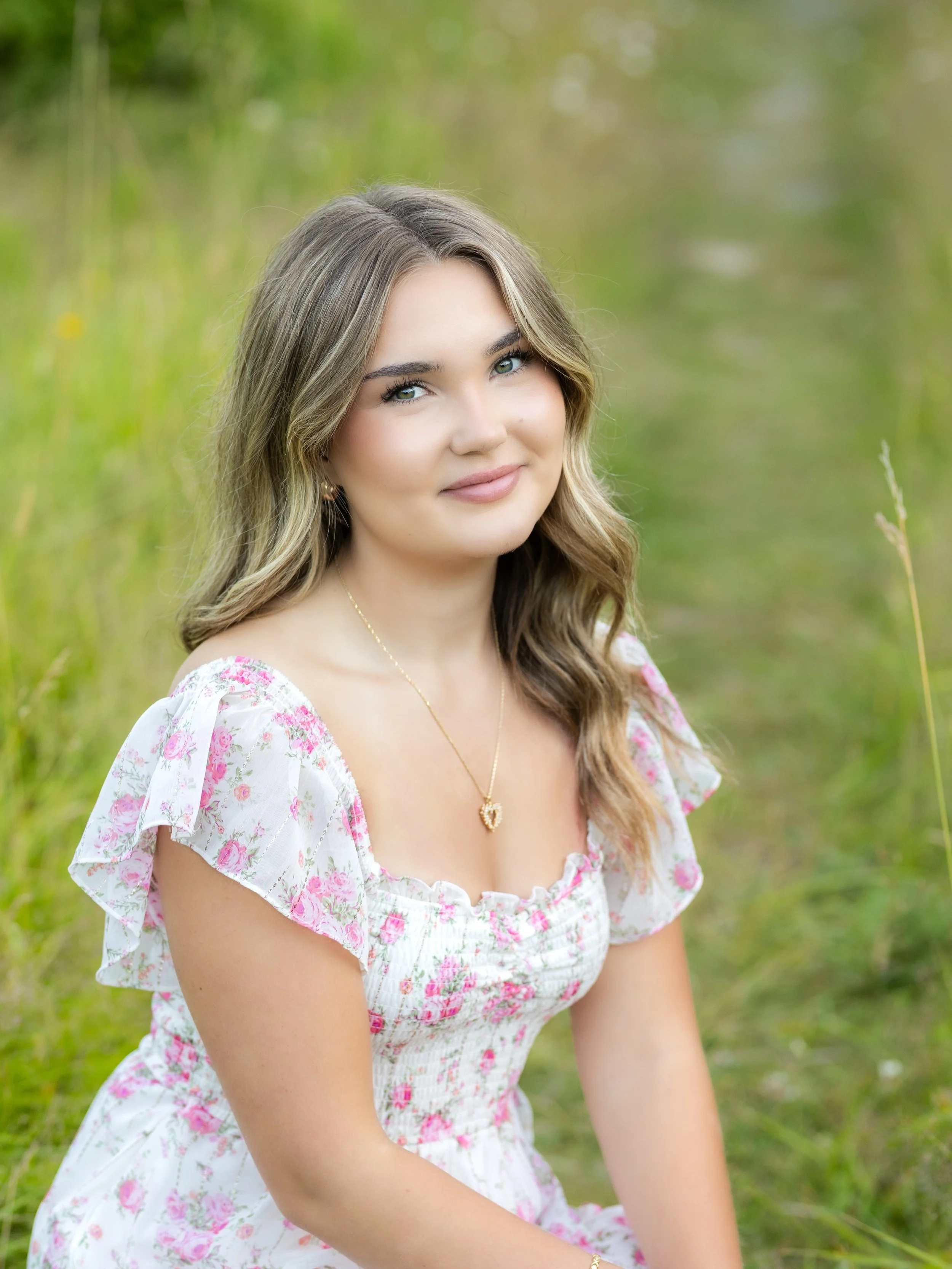 Gorgeous Shylee with her gorgeous dress!! 💕 

#classof2027 #seniorpics #tumwaterseniorphotographer #kitsapseniorphotographer #olympiaseniorphotographer