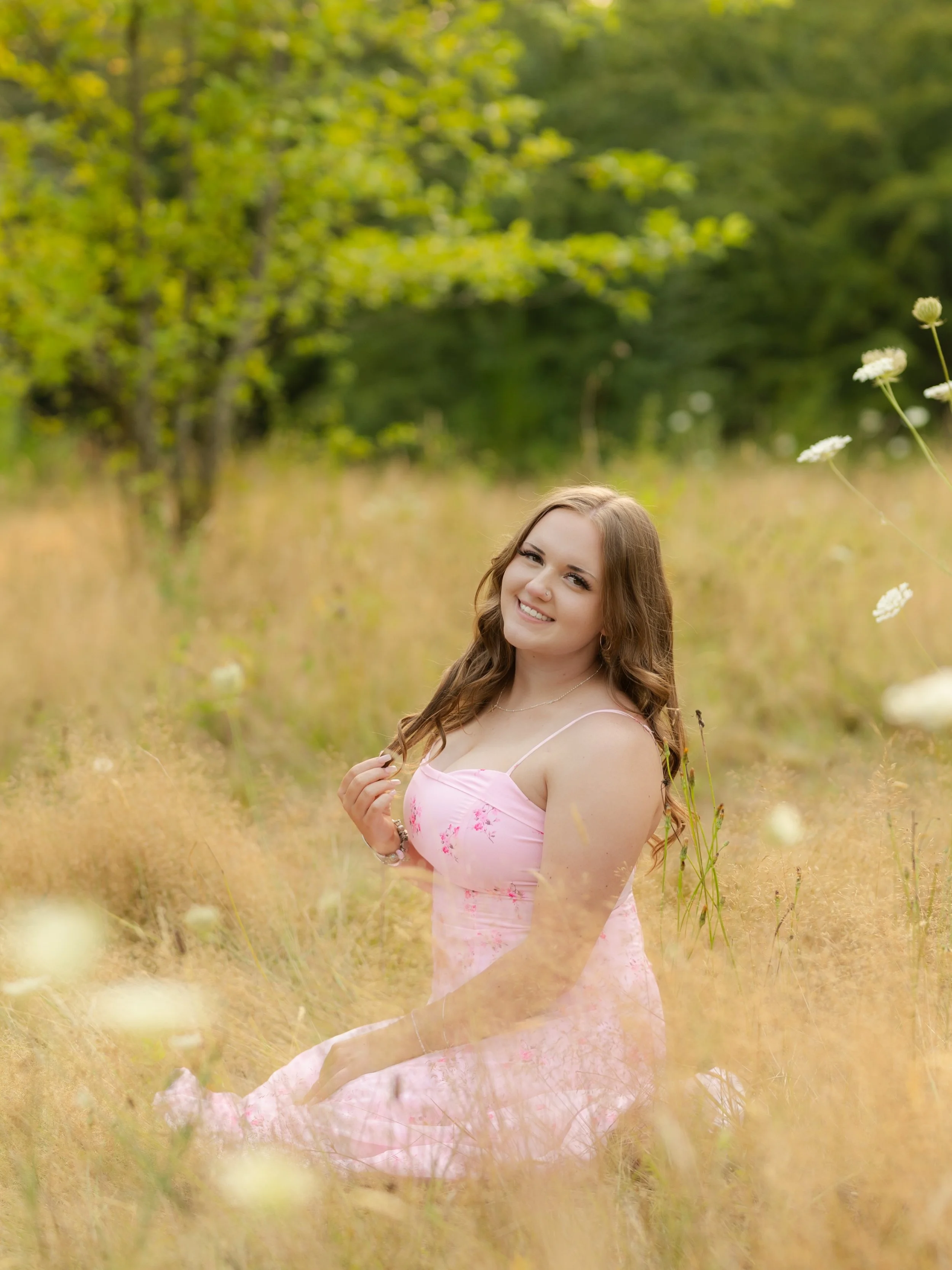 Katie&rsquo;s senior pics!!!! We had the most perfect golden evening from the smoke 🤭🤩

#seniorpics #classof2027 #seniorphotos #kitsapseniorphotographer #washingtonseniorphotographer