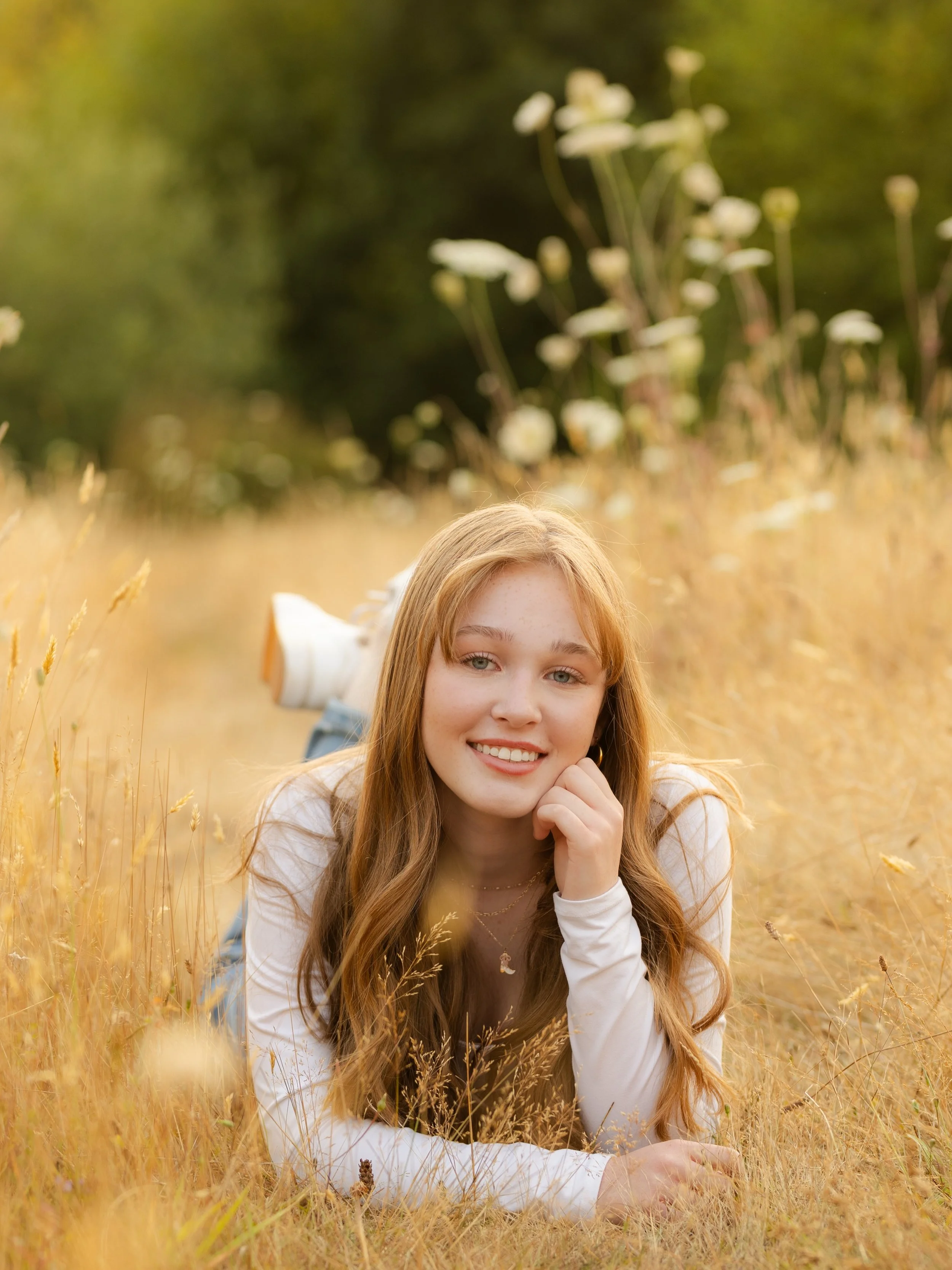 Kendel&rsquo;s session!! It was pretty smoky for her senior photos but the golden sun added such a pretty light 🤩🧡 

#kitsapseniorphotographer #kitsapphotographer #washingtonseniorphotographer #silverdale #bremerton