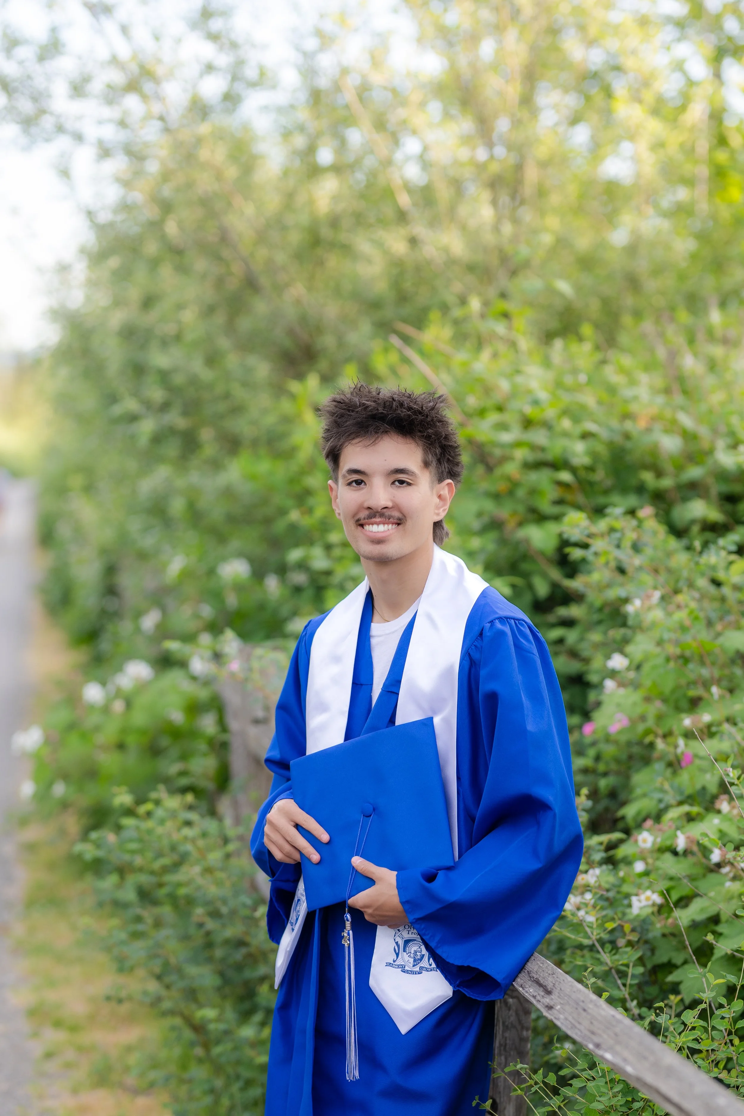 Kitsap graduation picture taken in Silverdale, WA