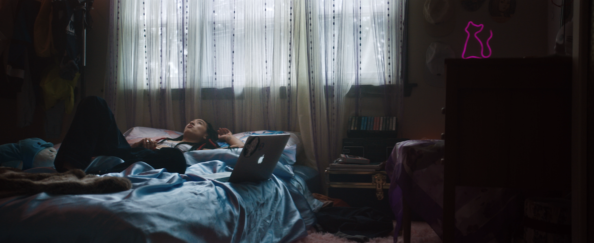 SLICK TALK_STILLS00046.png