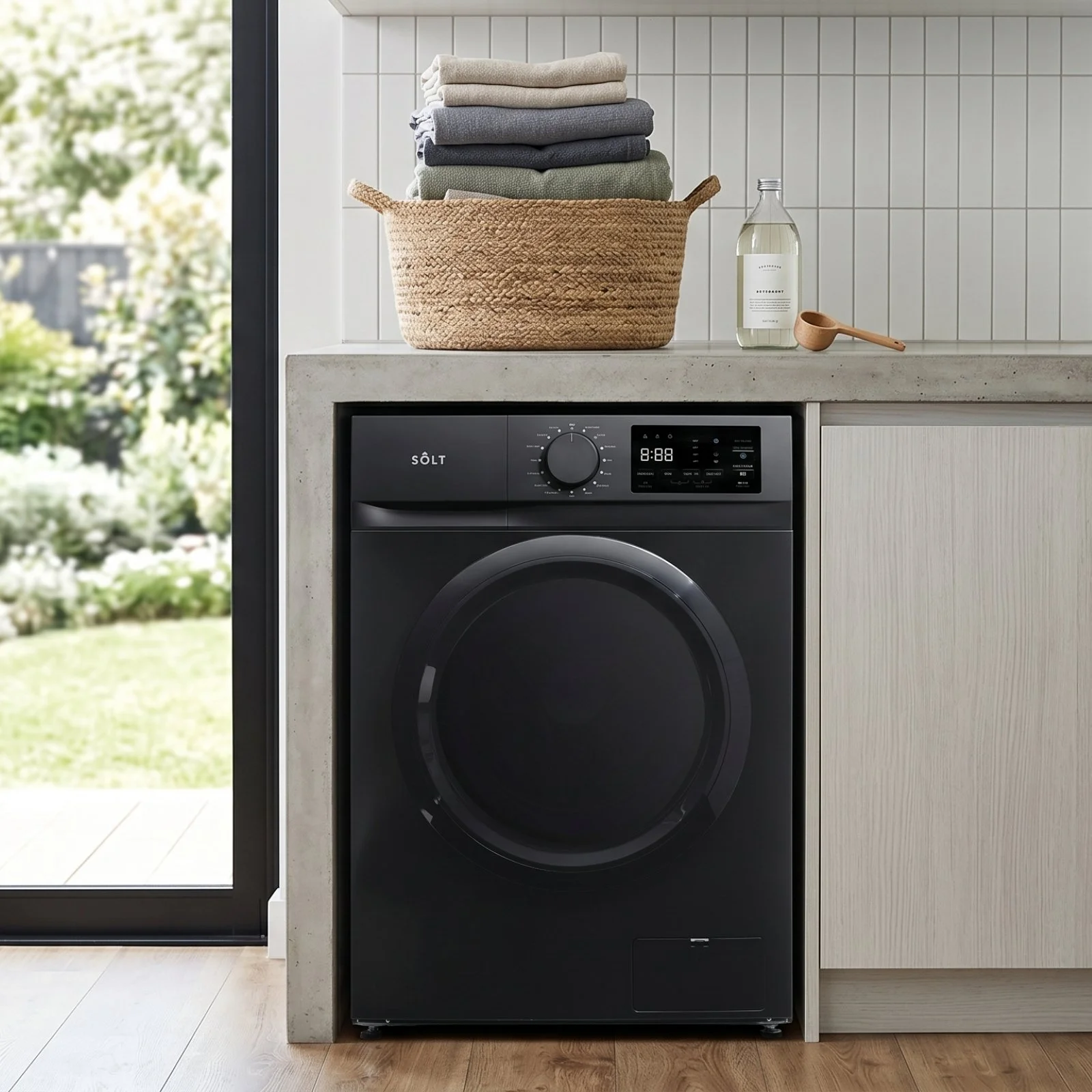 GGSFLW9002B-Lifestyle-WEB.jpg