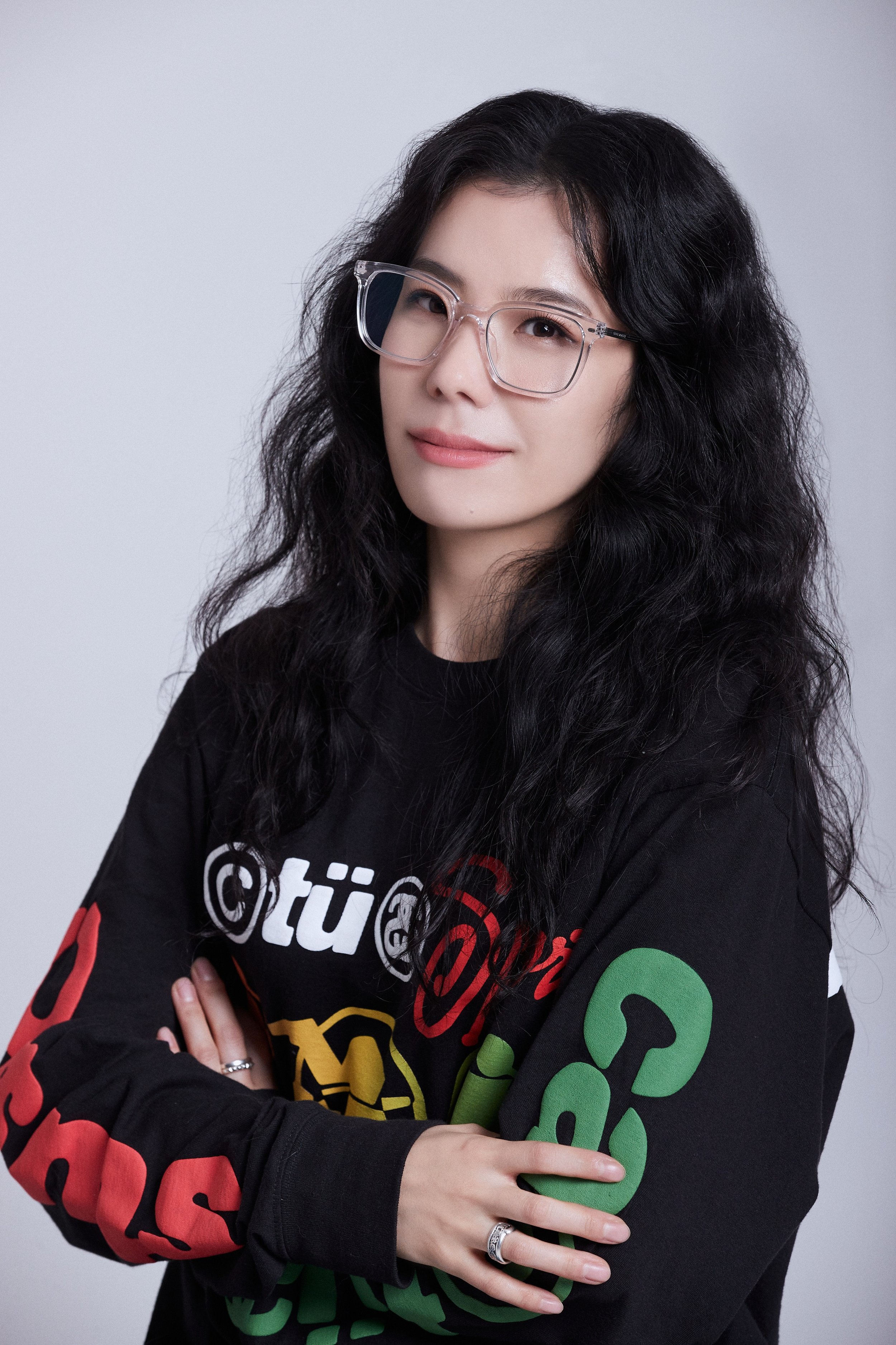 Artist Baek Hana signs exclusive contract with YG PLUS