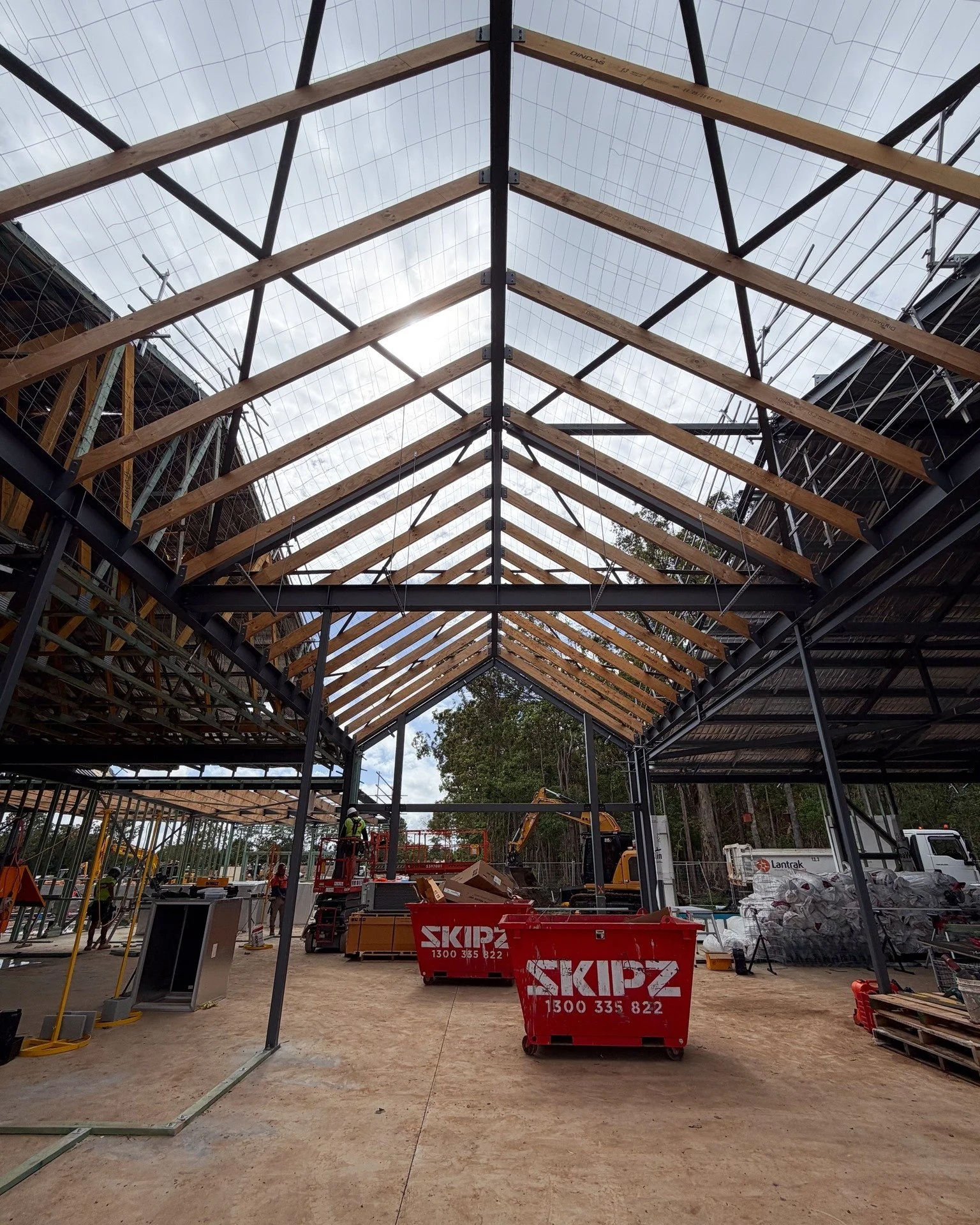 The Parker crew at Stockland Serrata has been putting in a massive effort over the past few weeks. Still more to come, but a big shoutout to the chippies who&rsquo;ve been smashing it on this project 🚧👏
Builder: @xeniaconstructions