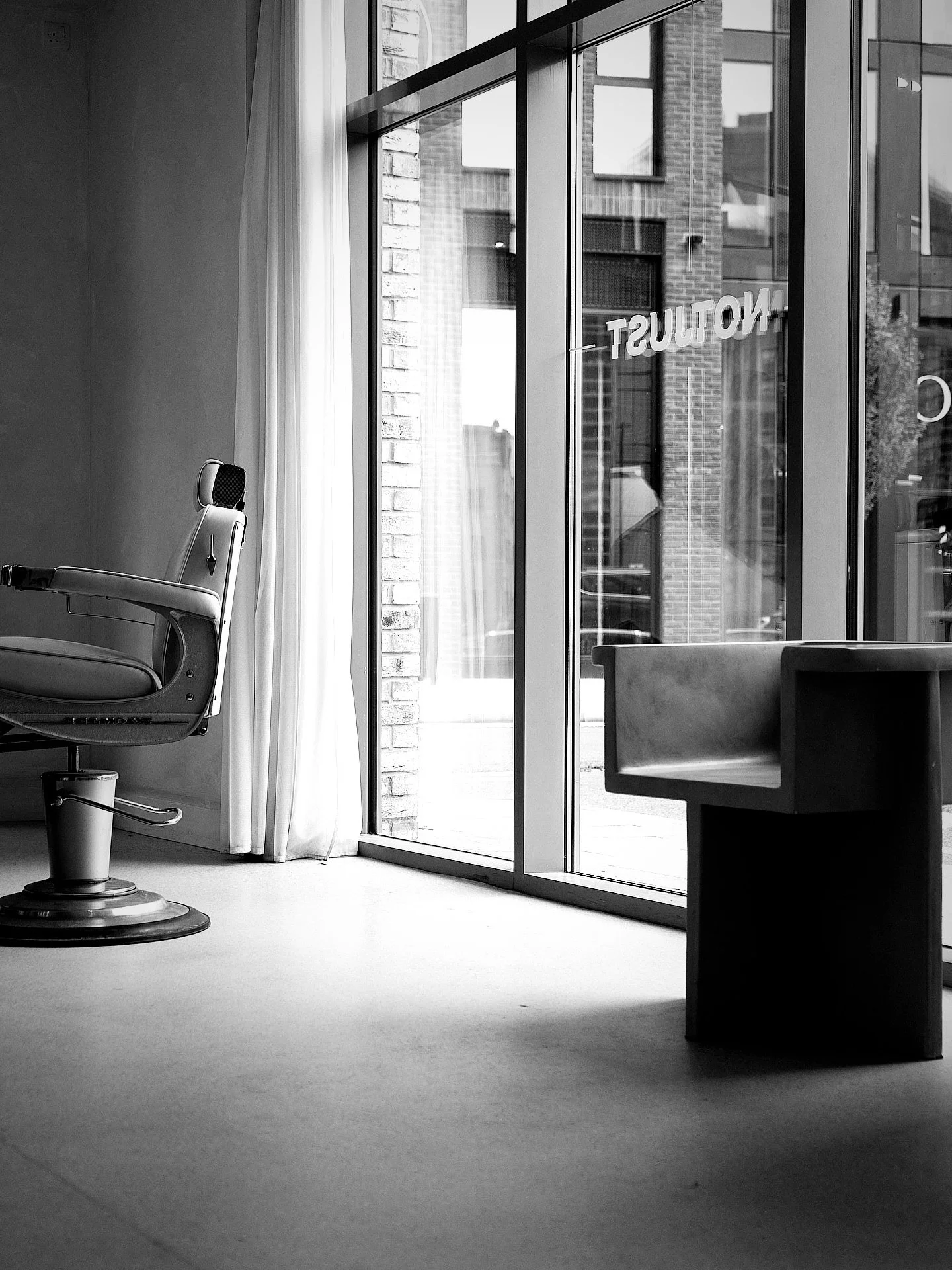 We move in our own way. 

A consistent approach to high end barbering. 

NOTJUST +

-
