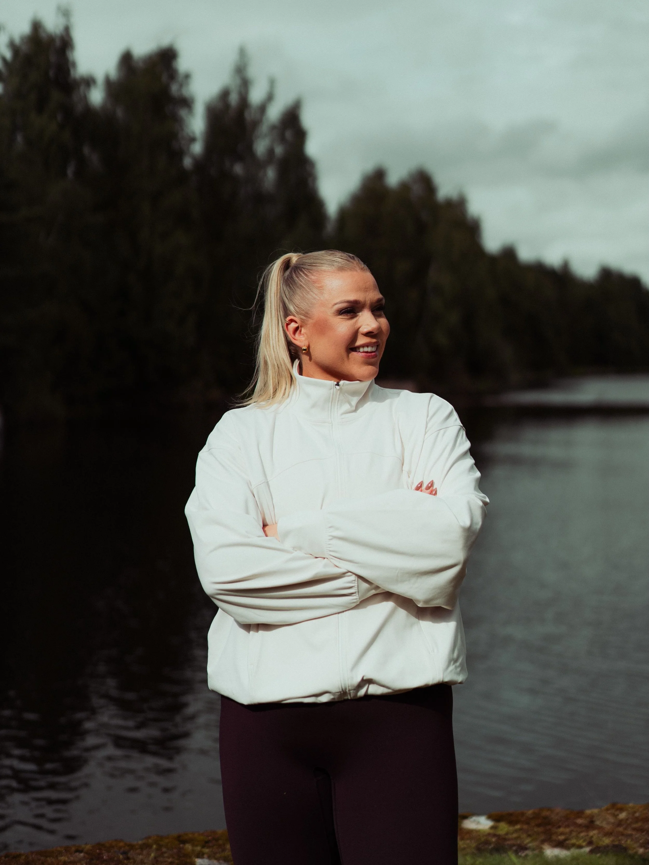 Viikonlopun kohokohta, treenaaminen. 💪

Pari viime viikkoa on ollut kielt&auml;m&auml;tt&auml; v&auml;h&auml;n tahmeampia. 

T&ouml;it&auml; on ollut ihan liikaa ja kuorma sill&auml; puolella tapissa. Ja kyll&auml; sen huomaa heti my&ouml;s treeniss