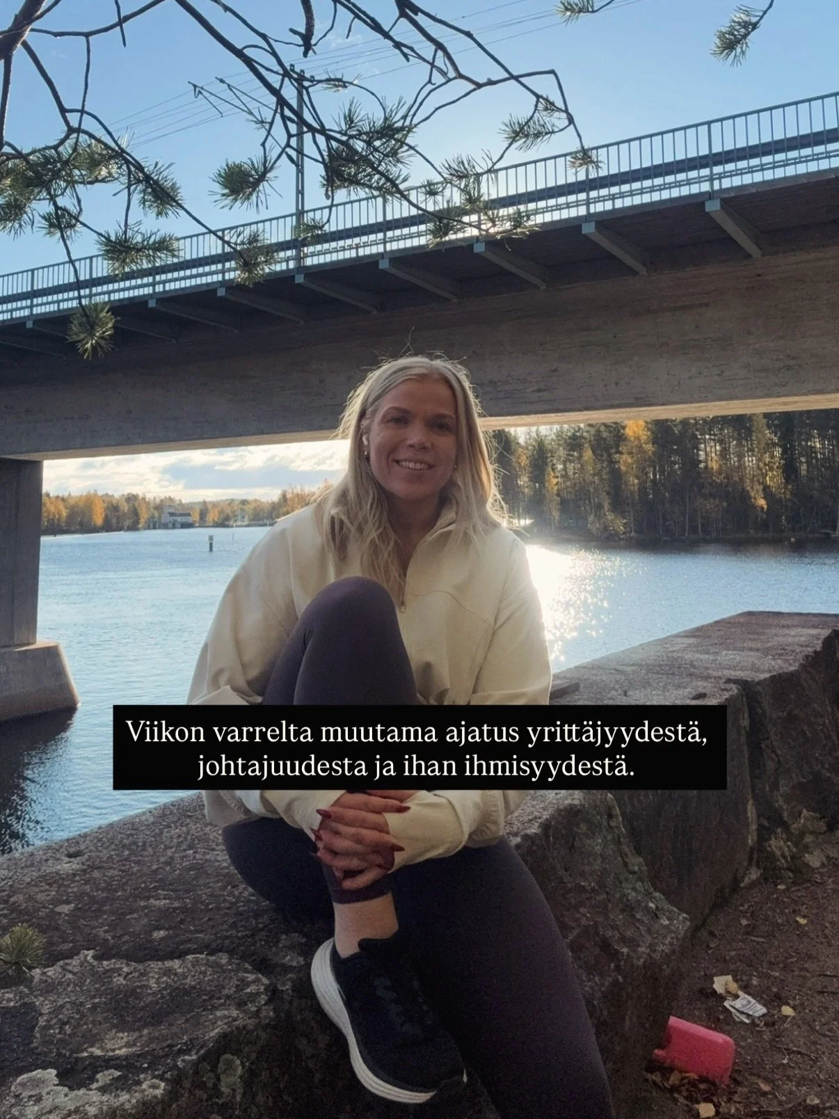 Viikon ajatukset ja kuva lenkin varrelta, kun ei olisi huvittanut l&auml;hte&auml; (lue olisi ollut paljon "t&auml;rke&auml;mp&auml;&auml;" tekemist&auml;), mutta n&auml;m&auml; on juuri niit&auml; hetki&auml; joissa on helppo alkaa tekem&a