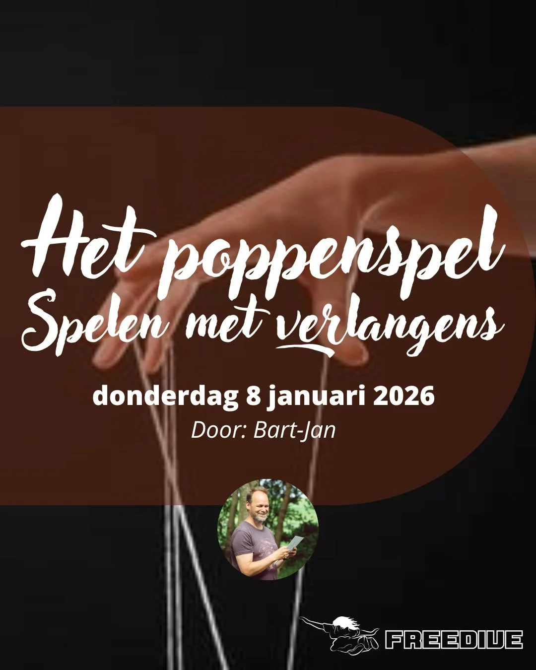 Nog steeds geen cadeautje voor de Kerst? Zoek niet langer! Wij hebben namelijk het perfecte cadeau. 🎁🤩⁠
⁠
Bart-Jan neemt je mee in zijn toffe manier van samen spelen: het poppenspel! Een manier waarop je als buitenstaander ervoor zorgt dat de mense