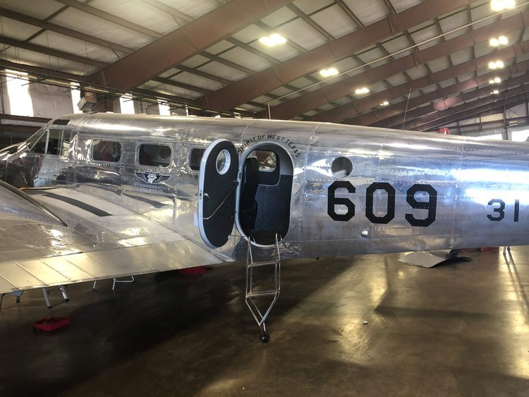 passenger plane from World War 2 in Midland, Texas
