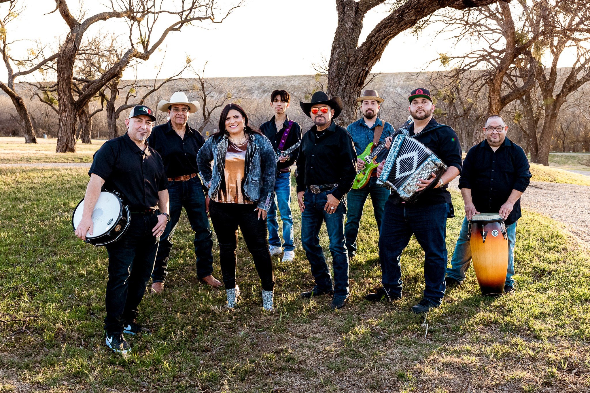 Rita Capuchina Y Animo Band