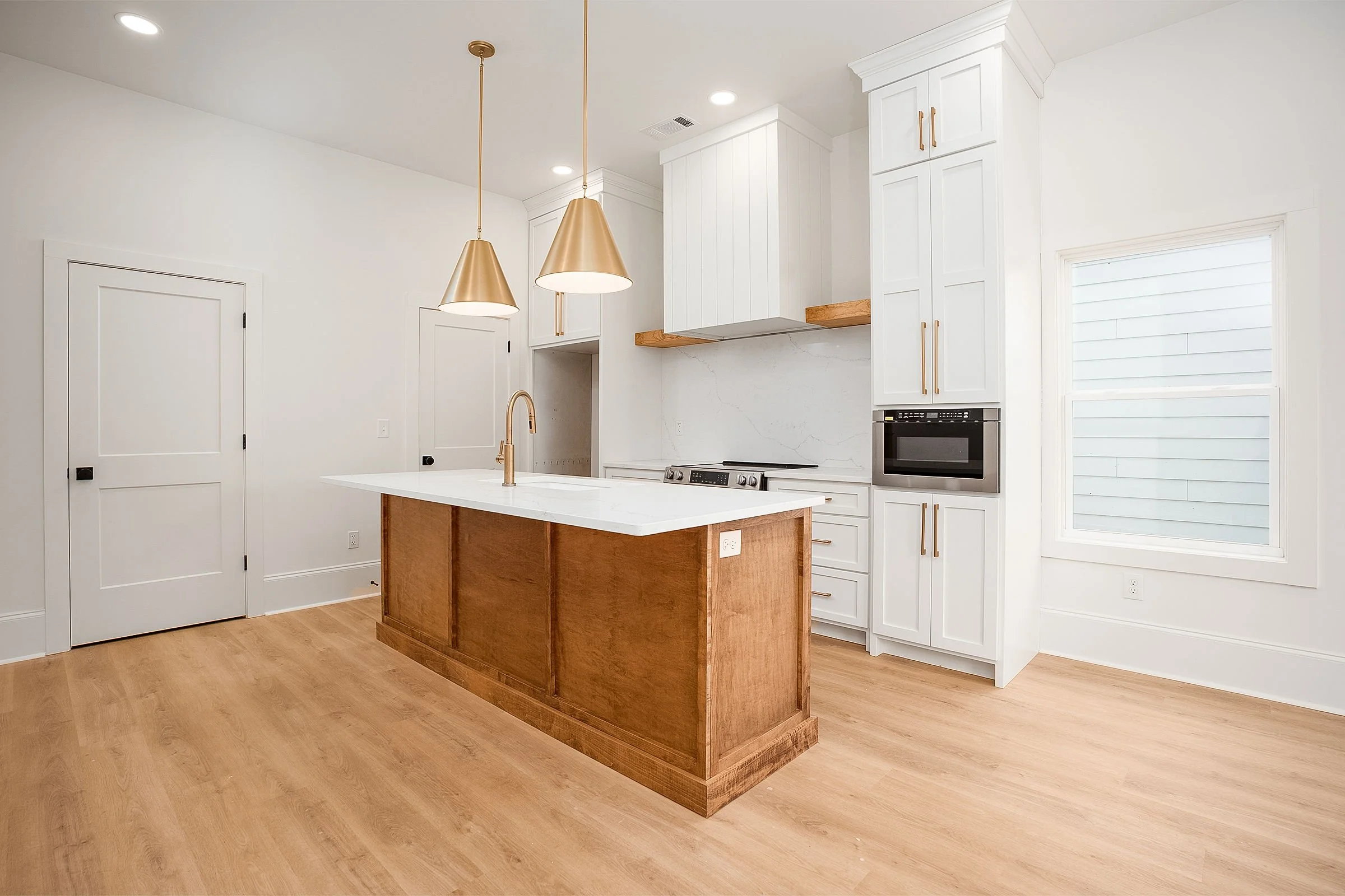 kitchen2.jpg