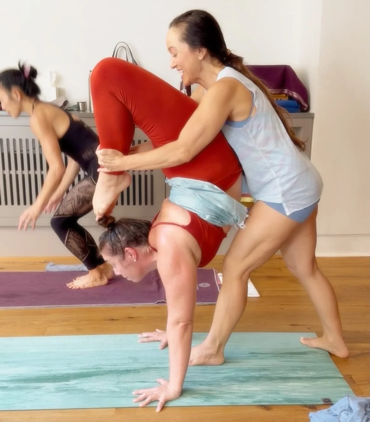 I feel so lucky, I somehow got to practice with @kinoyoga twice in one year. 💫 

Thank you Kino for your guidance and confident, caring assists. I learned a lot in just a few classes with you this week and you believing in me means a lot. You talk a