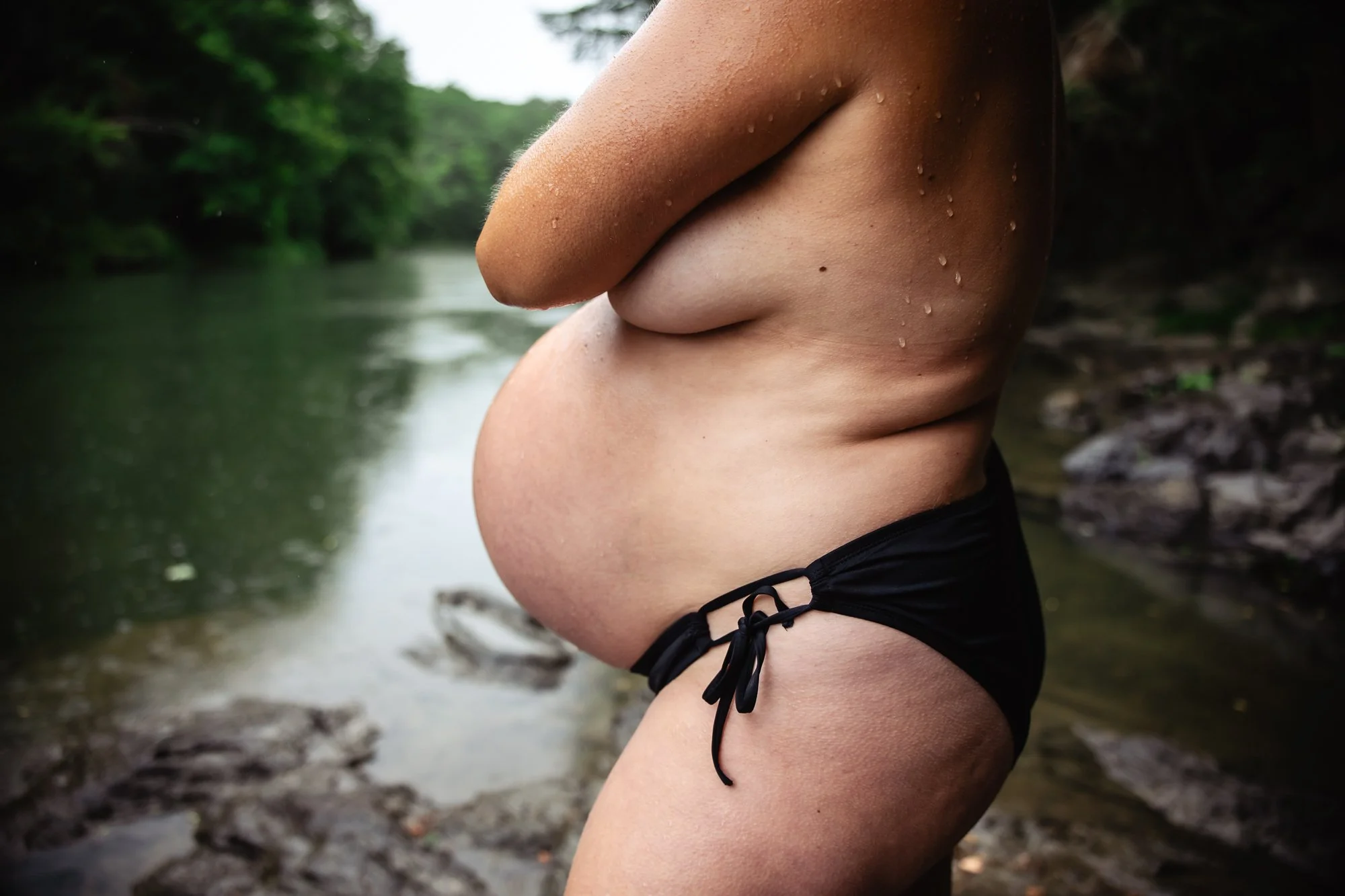 Pregnant-Bare-Belly-Portland-Maine-Forest-River-13.jpg