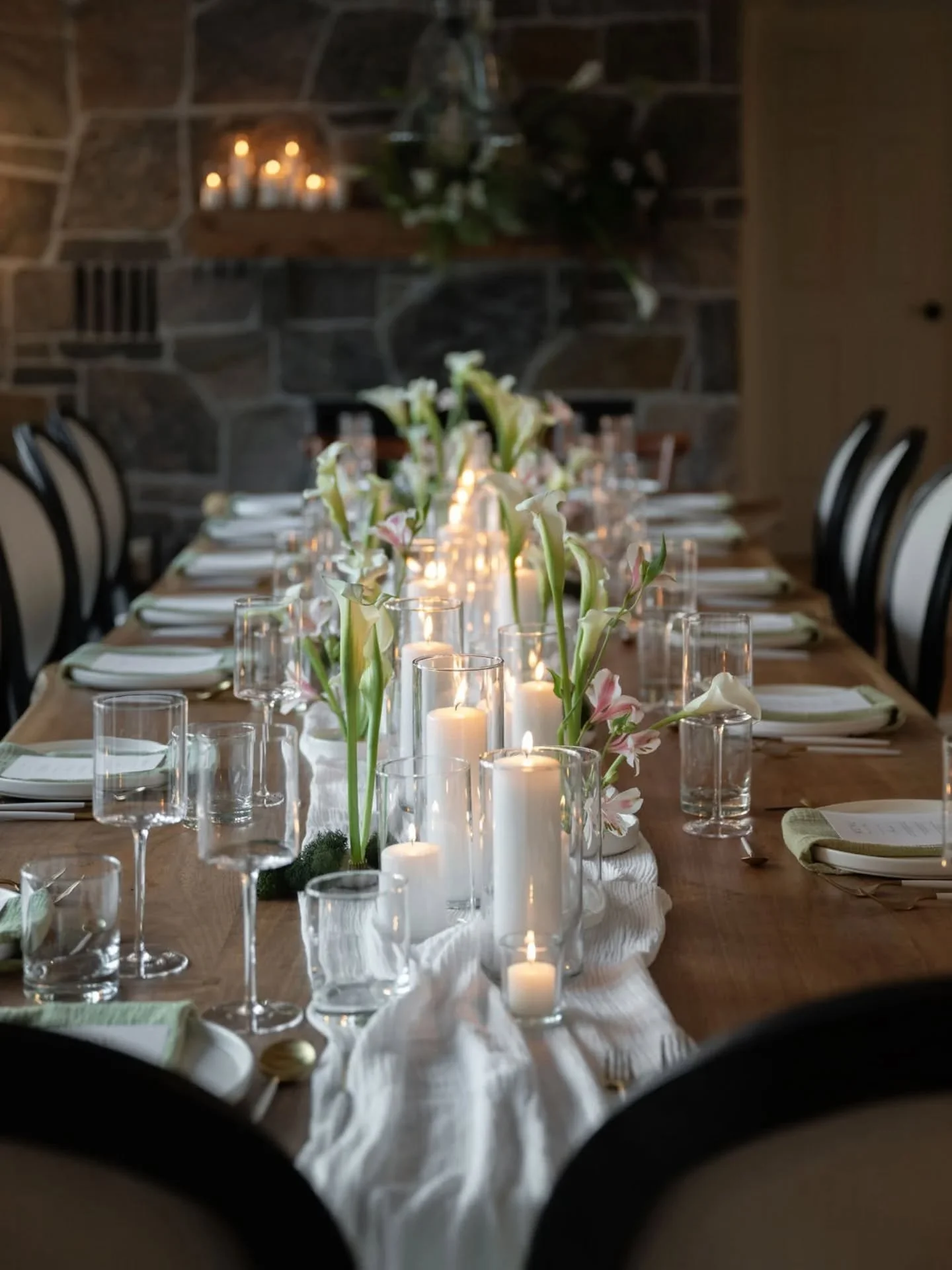 Yes, to cozy, intimate dinners with your nearest and dearest 🤎

Planning and Design - @solauweddings 
Photographer - @katedestinyphotography 
Content Creator - @momentsbycurlmedia 
Florist - @violagreyflowers
Cake - @madebysarahcakes
Venue - @jaynes