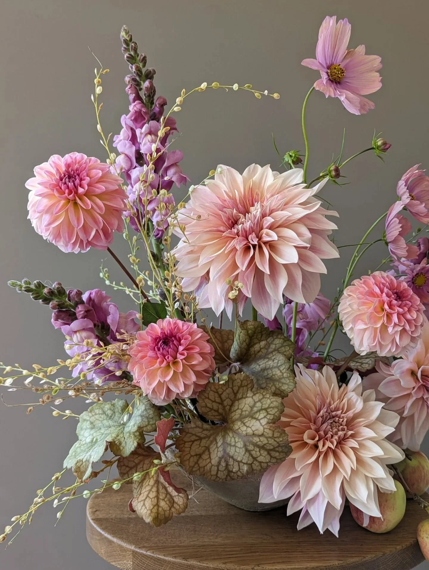 Might need to grow some Dahlias again...

While they can be a bit temperamental for event design, they are so insanely worth it when they look like this!