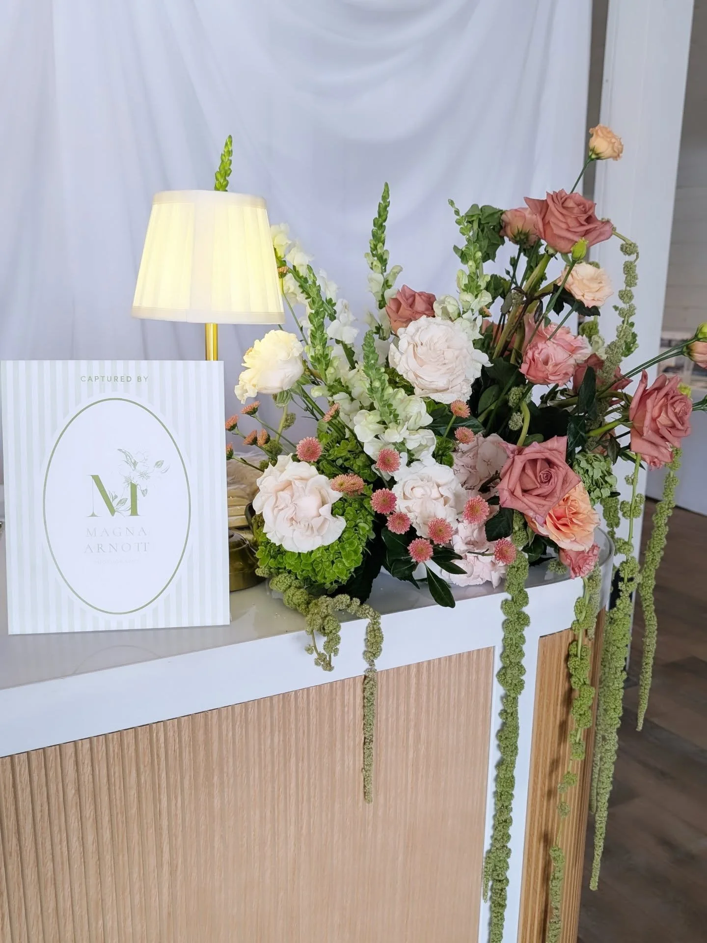 Still coming down off the @wedwellsimcoemuskoka high. It's always such a joy to work with @solauweddings and so many other incredible Simcoe-Muskoka vendors. 

Feeling so proud of our talented and supportive community ✨ 

Planning &amp; Design @solau