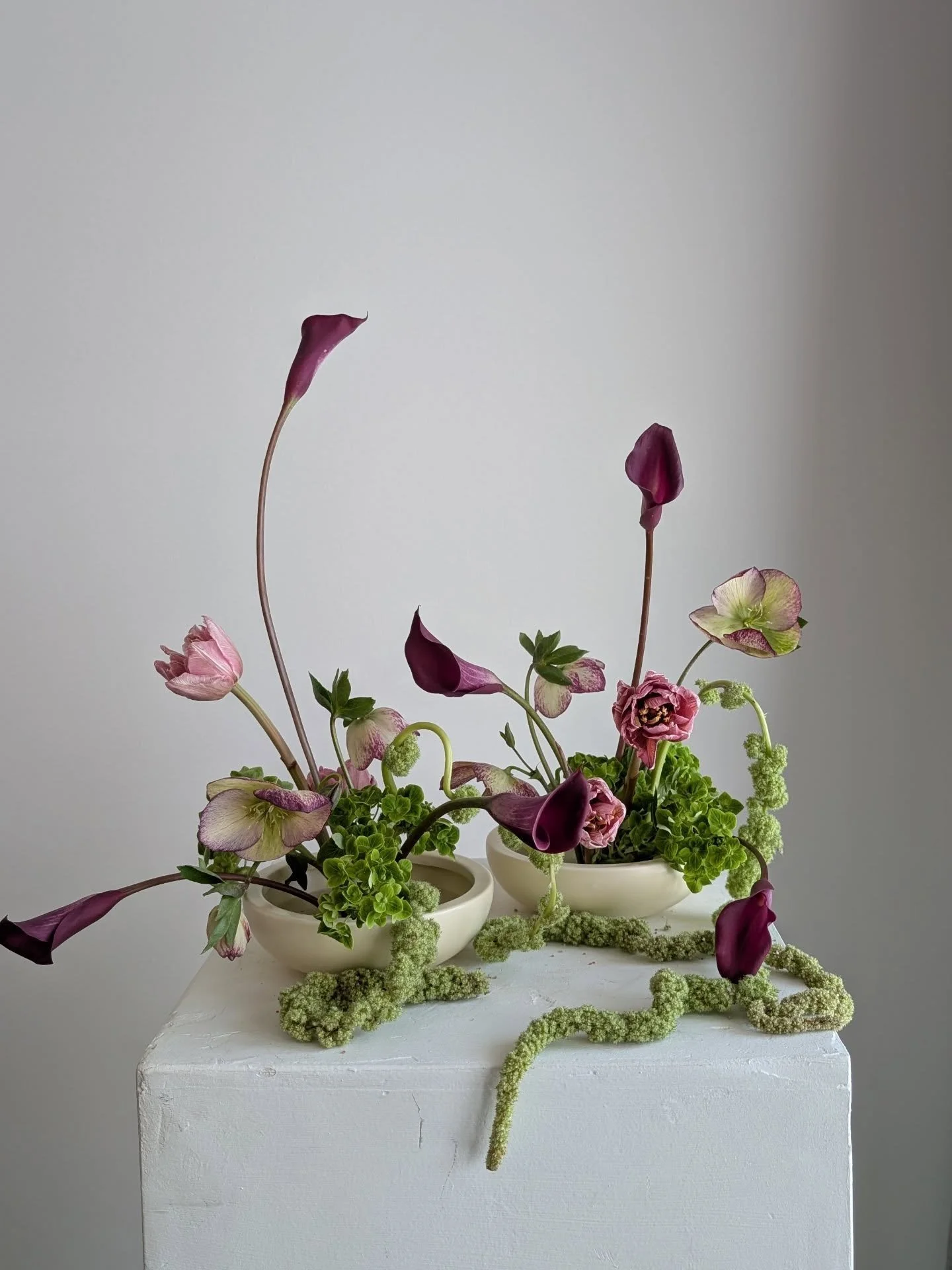 If you are planning bud vases for your reception tables, I will always try to convince you to pop a few of these petite, pin frog arrangements into the mix! This instantly elevates the style of your day and delivers maximum impact for any budget. 

N