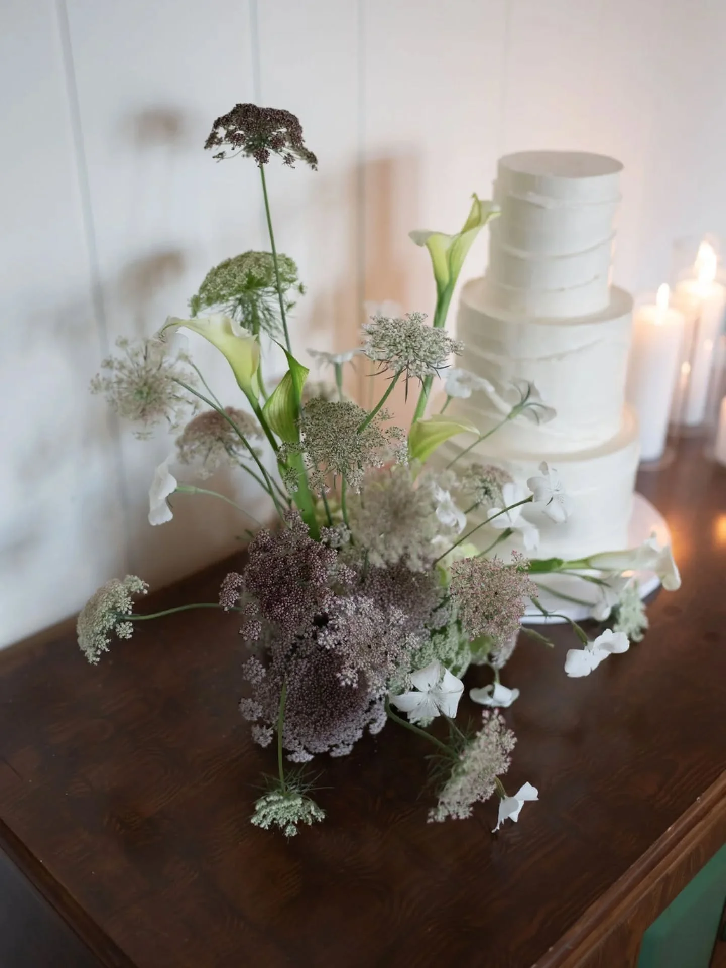 The sweetest cake table for M&amp;P's intimate Muskoka wedding.

Planning: @solauweddings 
Photographer: @katedestinyphotography 
Florals: @violagreyflowers 
Cake: @madebysarahcakes
Content Creator: @momentsbycurlmedia 
Rentals: @honeypot.rentals 
Ve