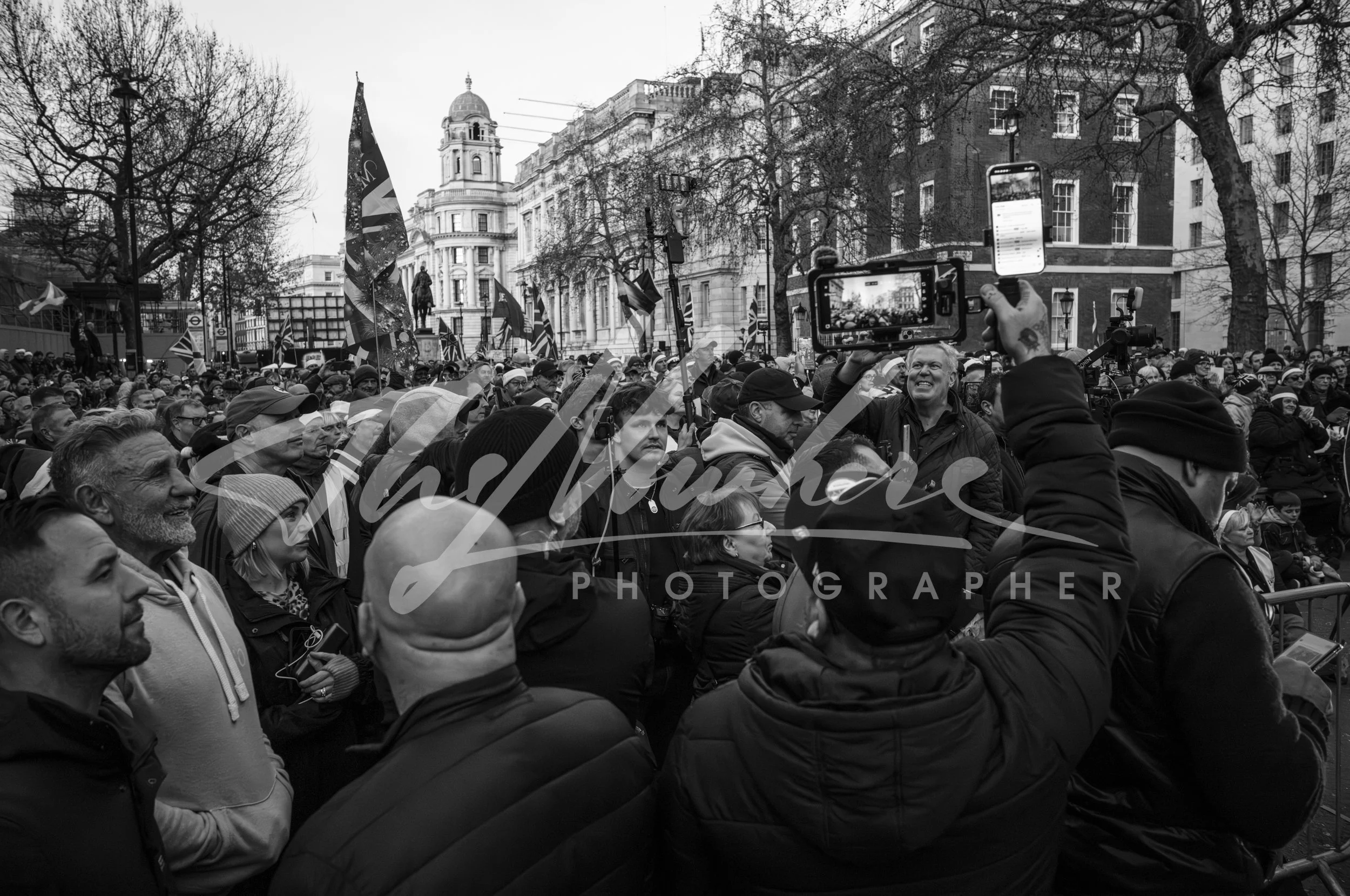 Tommy Robinson Christmas Event London 2025-114.jpg