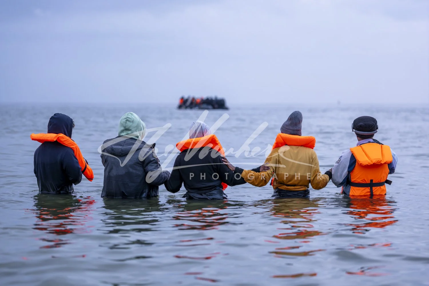 The Nowhere Photographer illegal migrants attempts to cross the english channel from dunkirk beach-2.jpg