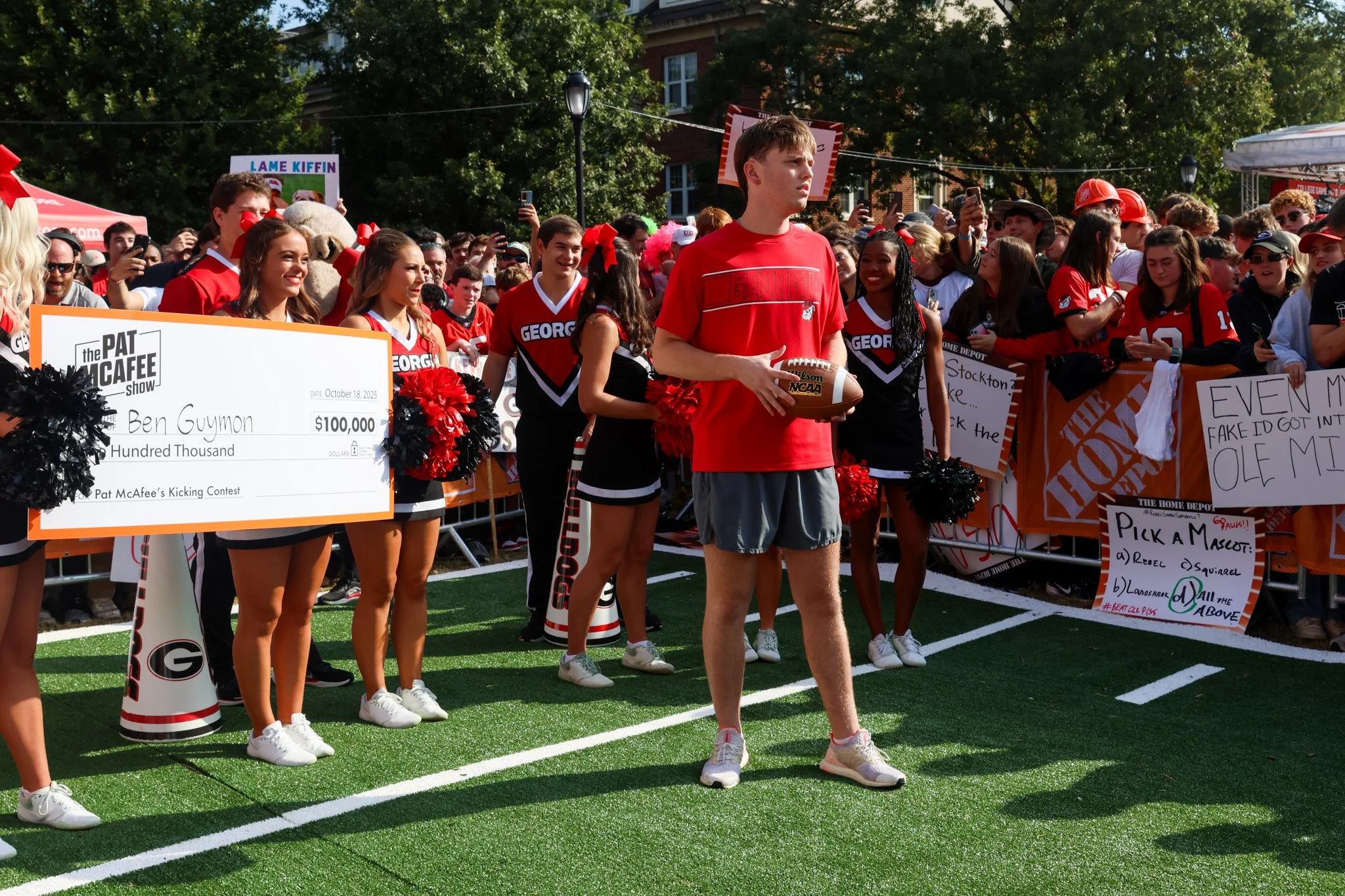 aajc 101825 gameday in athens_1086.jpg