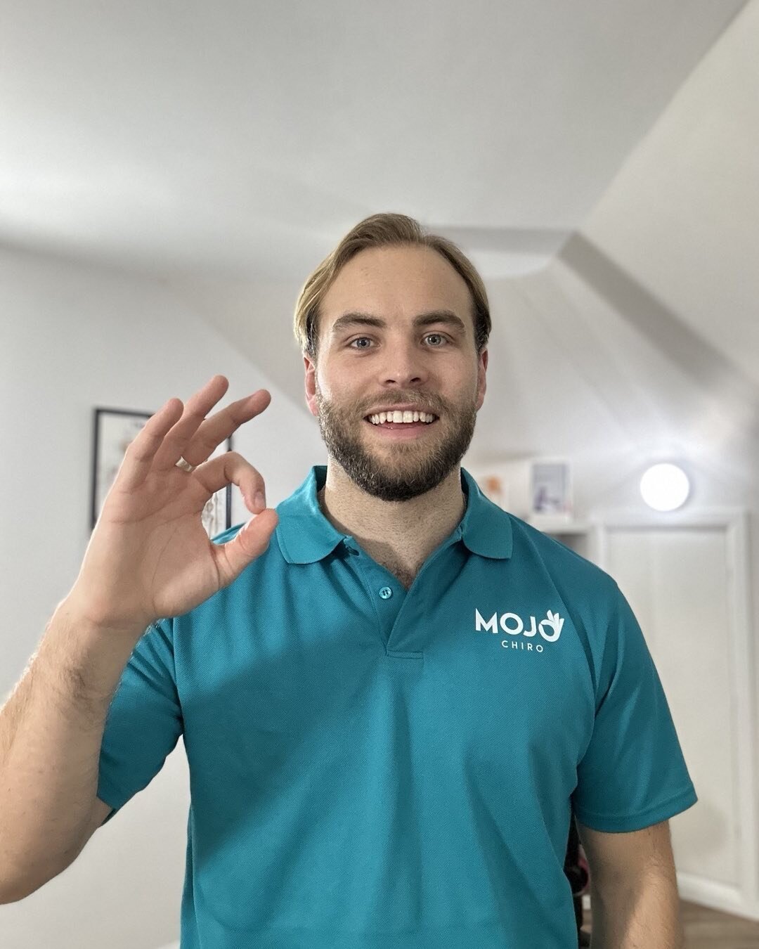 Hey there 👋 I am Harvey, doctor of Chiropractic and the founder of Mojo Chiro! 

I grew up in Bournemouth, only 5 minutes from the Chiropractic college I went on to study at and obtain my degree from! some may call it luck, I call it fate! ✨ 

I lov