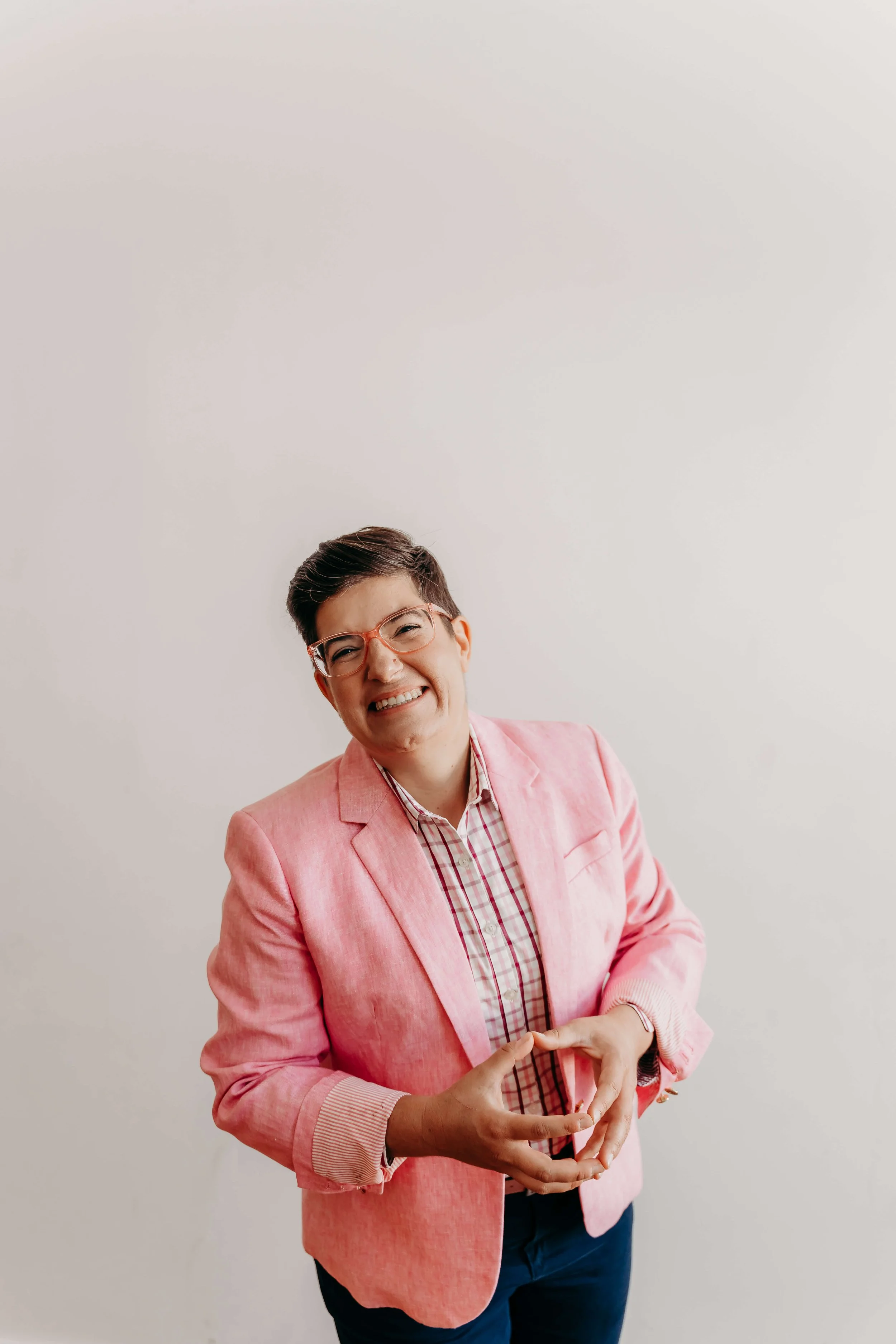 Francesca McLin, copywriter and strategist, helping businesses attract and convert ideal clients through clear messaging