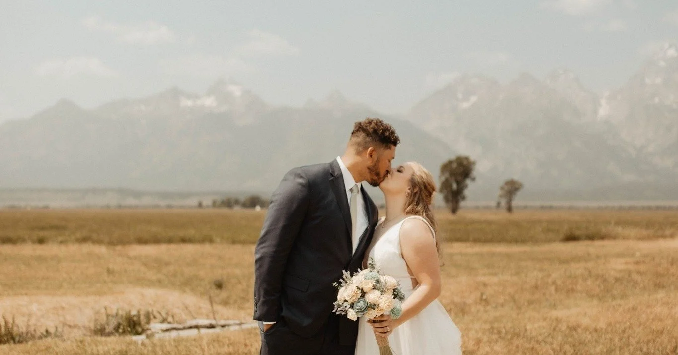 Kisses from the Tetons 🌄

Valentine&rsquo;s Day is near, and we&rsquo;re still thinking about this wedding &mdash; two hearts, golden light, and the mountains as their witness.