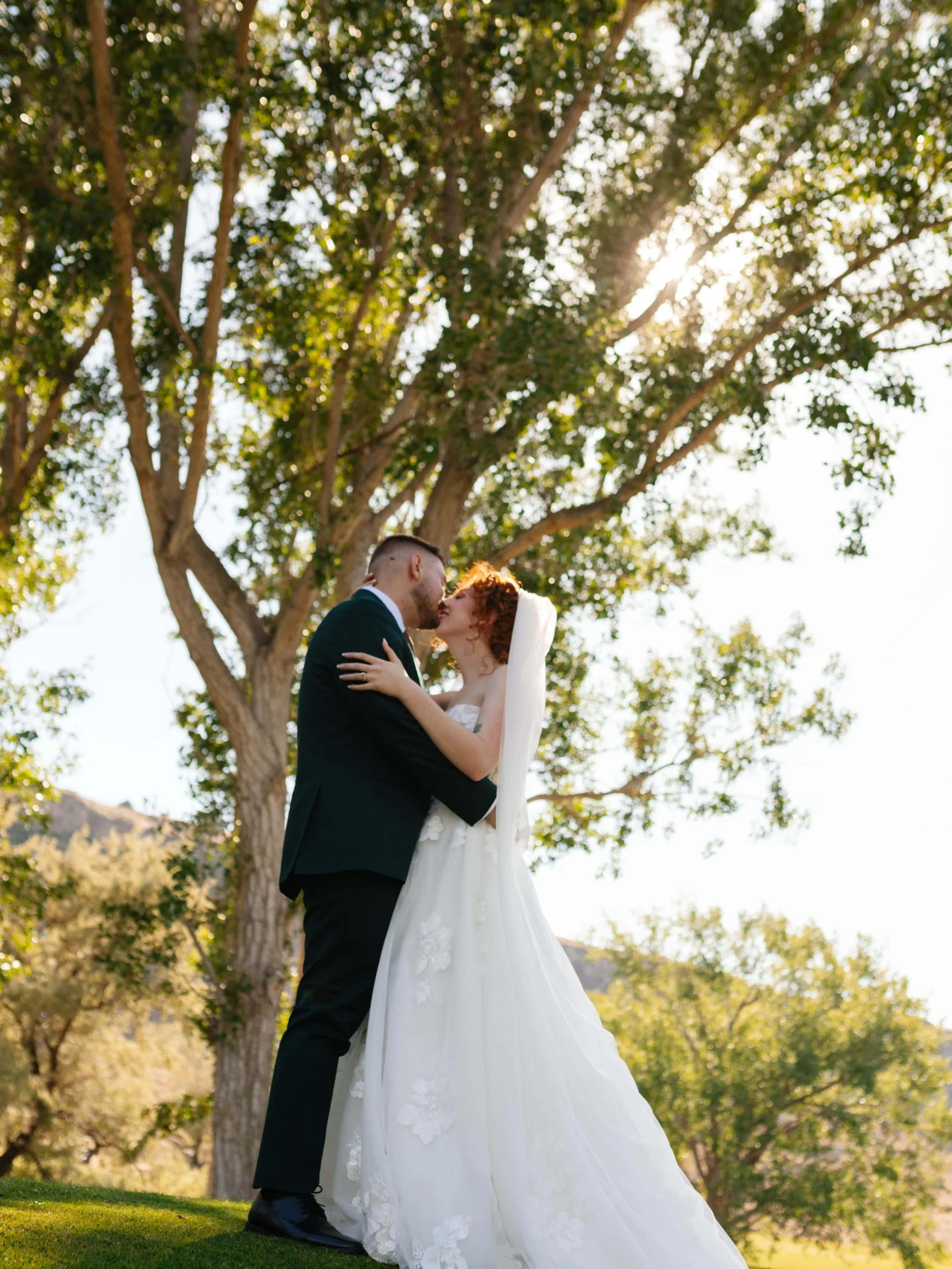 Olivia &amp; Ethan&hellip; YOU&rsquo;RE MARRIED!!! 🤍✨
What an incredible day celebrating your love. Congratulations to you both! 🥂