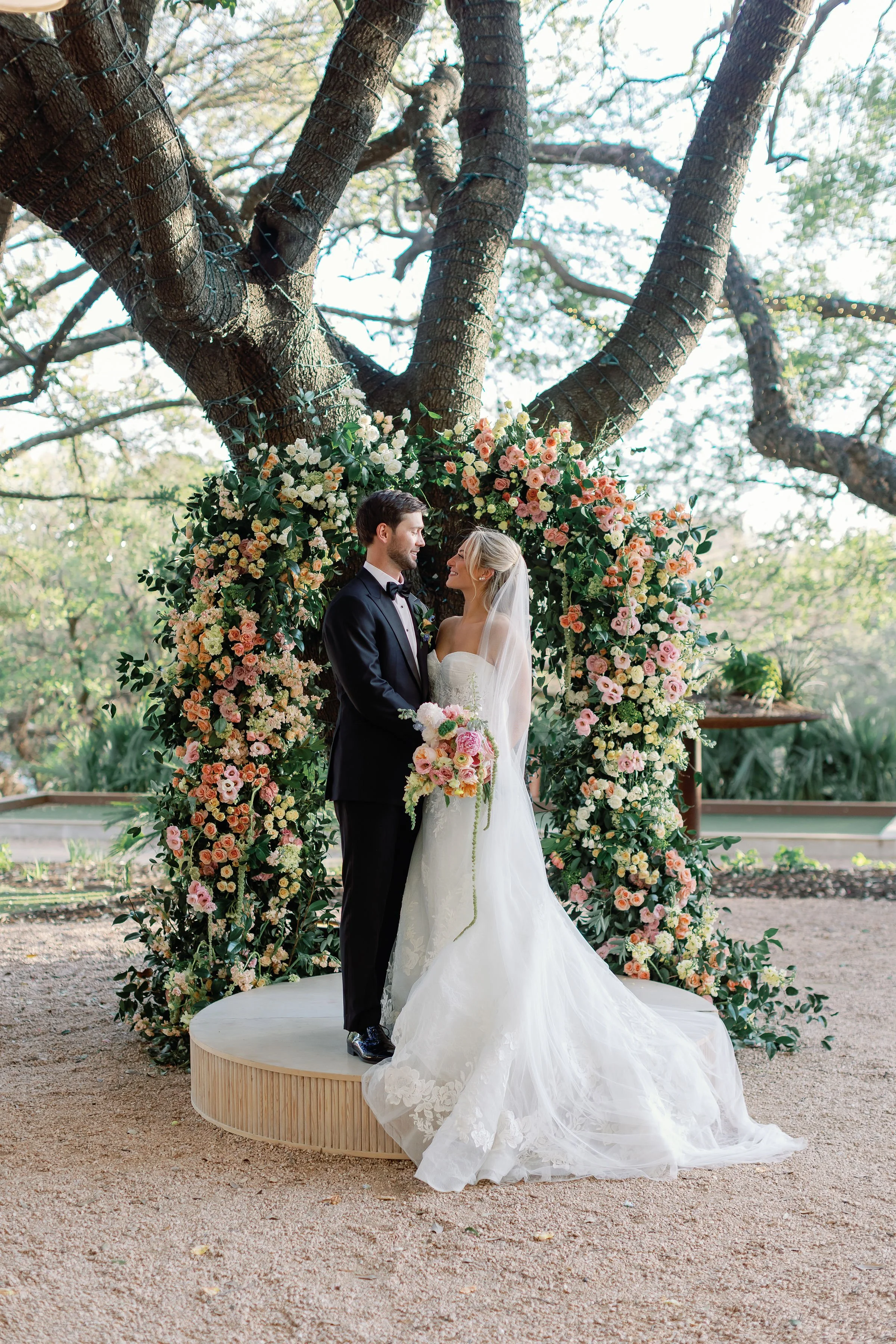 Four-Seasons-Austin-Wedding-Annie-Chanse-Sarah-Block-Photography-21.jpg