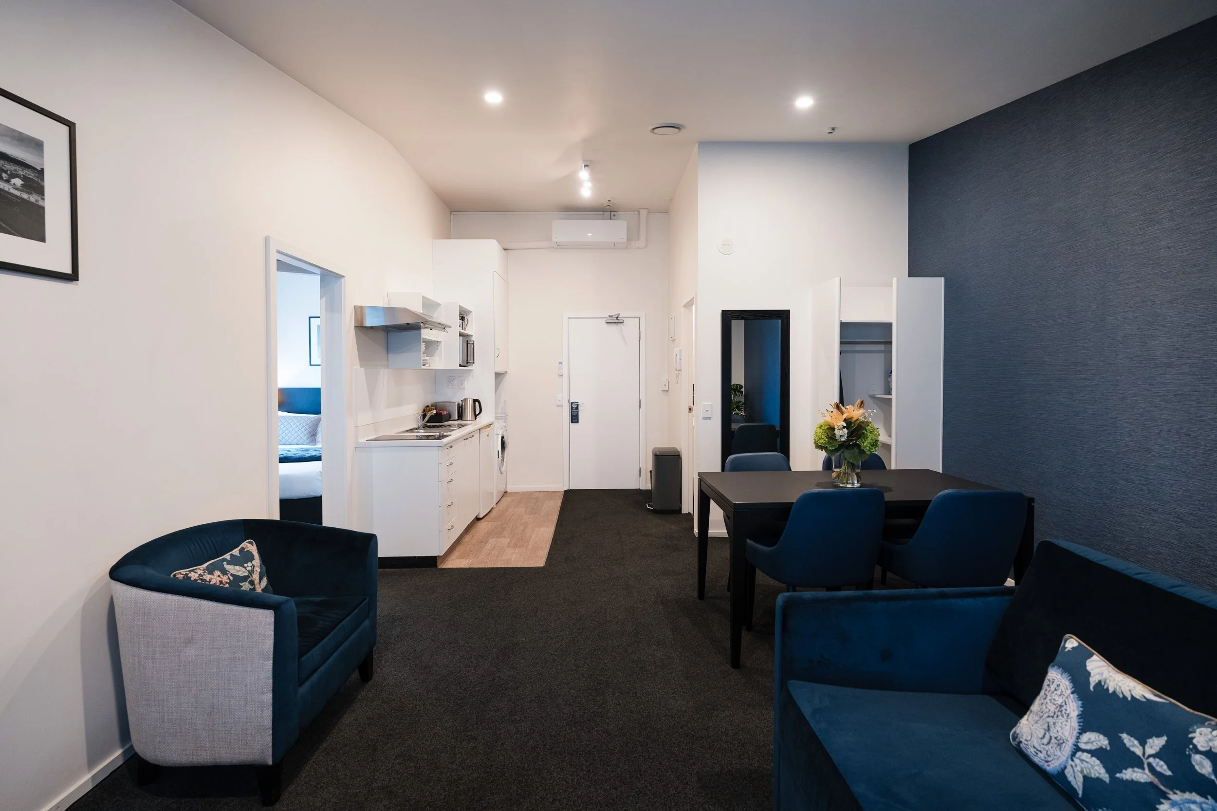 Room 6-6.JPG