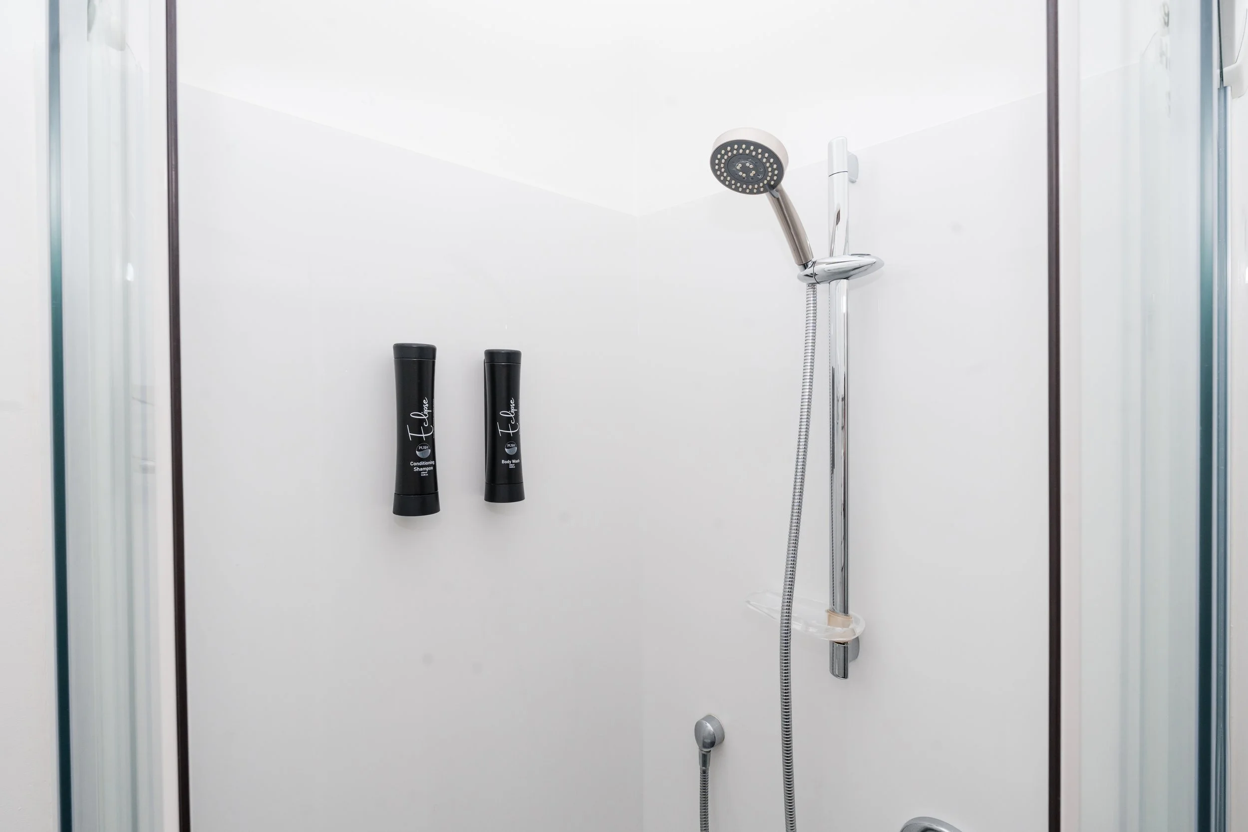 Room 7C-7.JPG