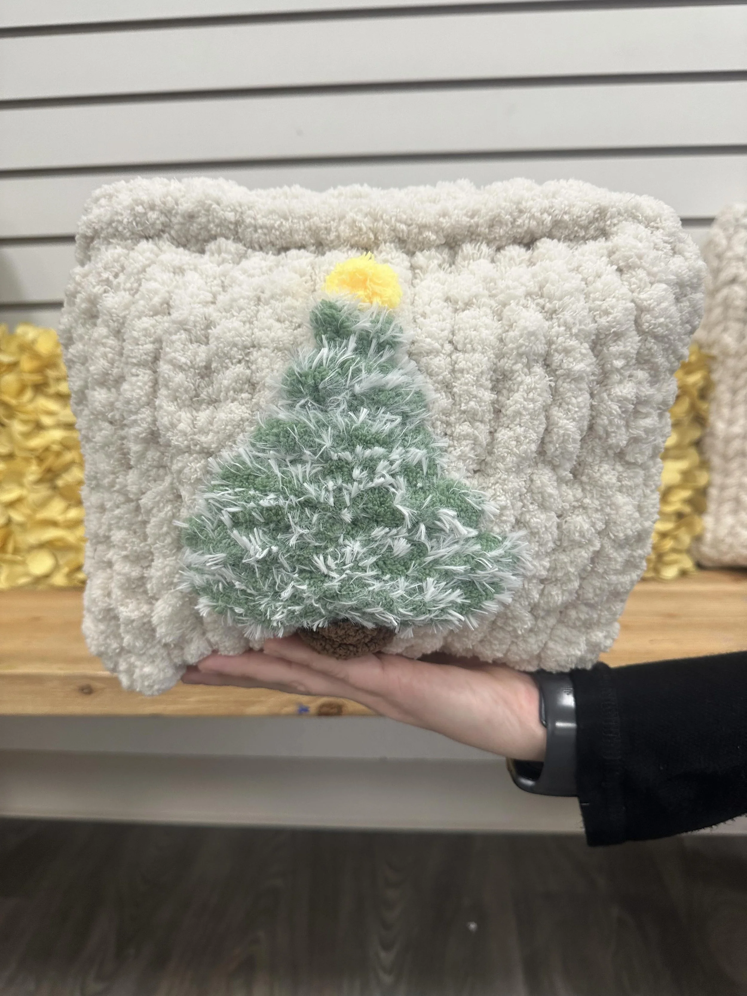 Finger Knit a Christmas Tree Mini Pillow (Ages 8+)