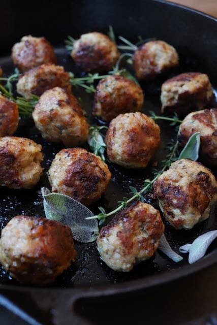 Rosemary Sage And Thyme Turkey Meatballs