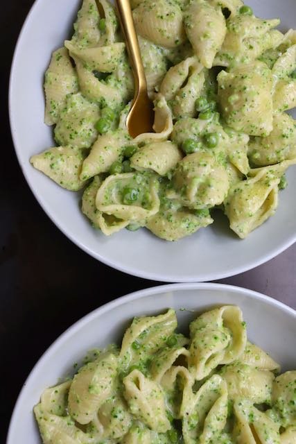 BROCCOLI AND CHEESE PASTA SHELLS