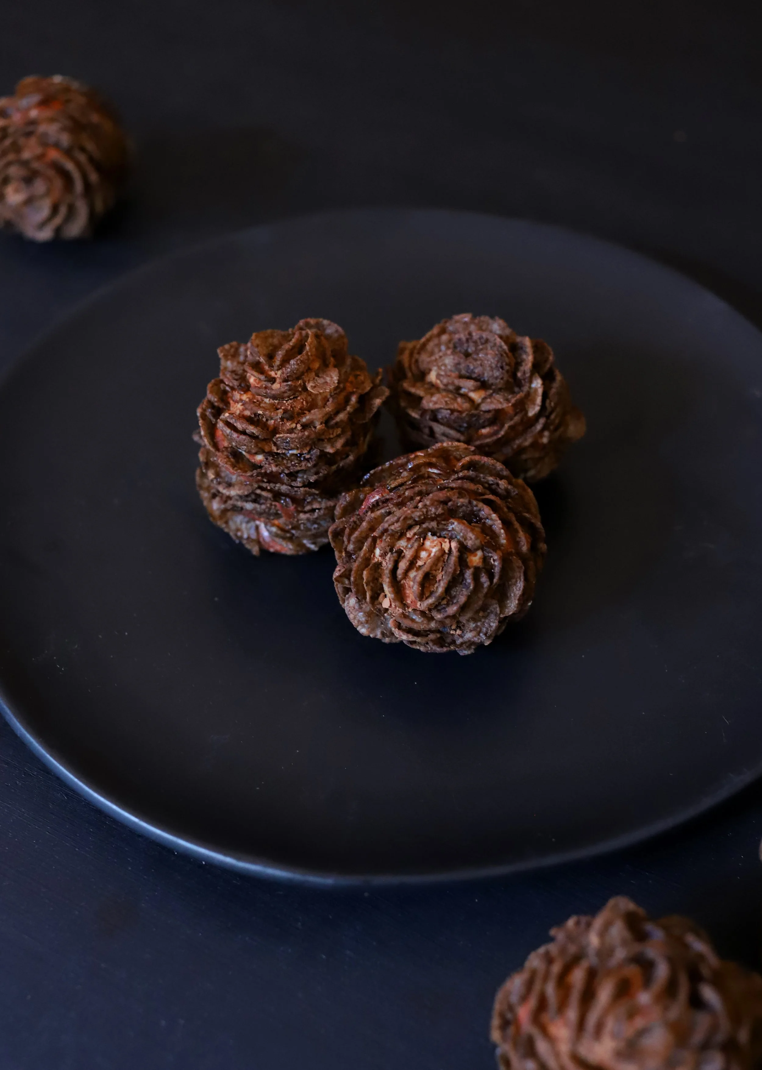 FIG &amp; GOAT CHEESE PINECONE APPETIZERS