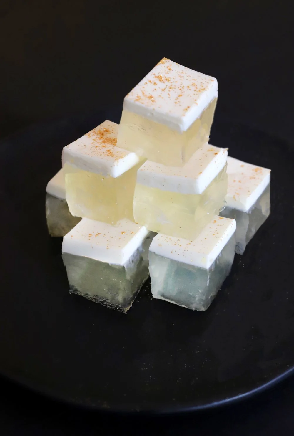 FRENCH 75 CHAMPAGNE JELLO SHOTS WITH CHAMPAGNE FOAM