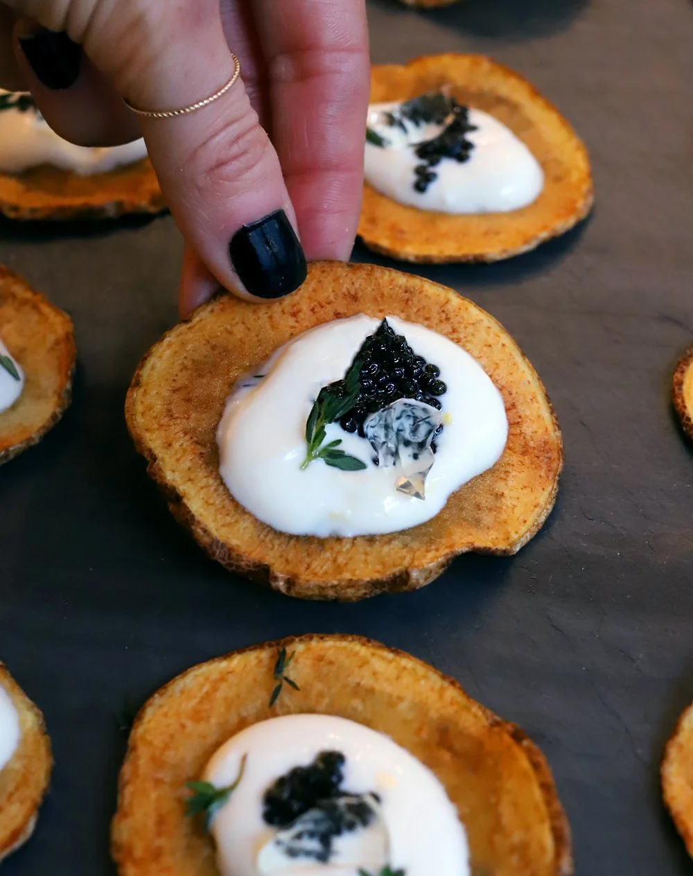 HOMEMADE POTATO CHIPS WITH CHAMPAGNE CRÈME FRAÎCHE AND CAVIAR