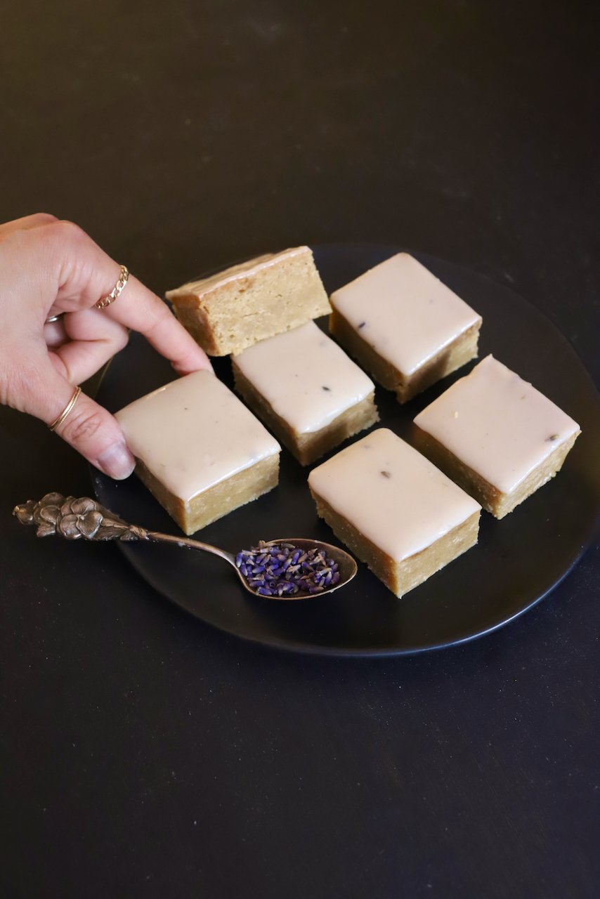 HONEY LAVENDER BLONDIES