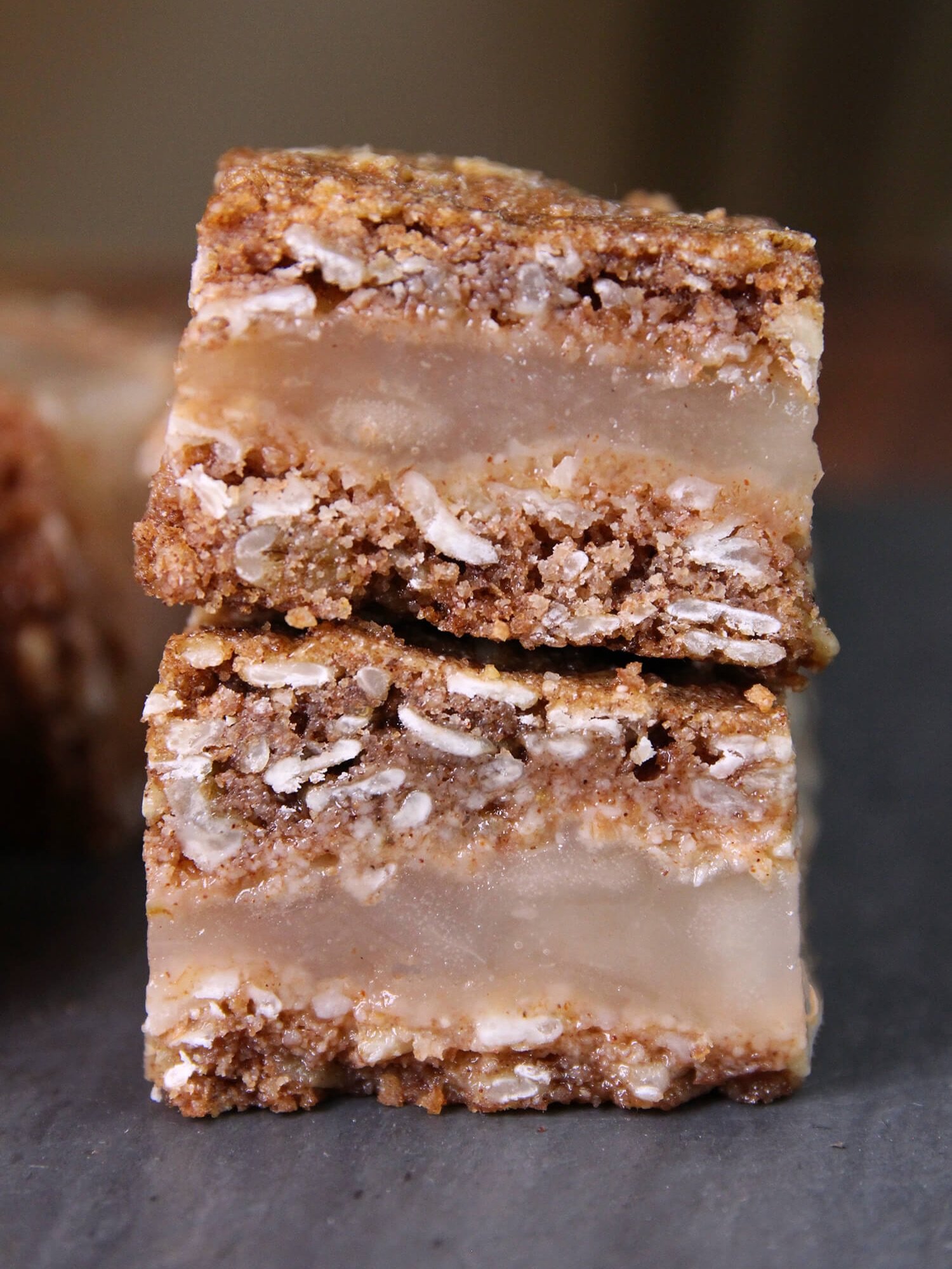 Apple-picking season means one thing: finding delicious ways to use every last apple. 🍎

These Oatmeal Apple Jam Bars layer homemade apple jam between two soft, cinnamon-spiced oatmeal layer and somehow work equally well for breakfast, snack time, o