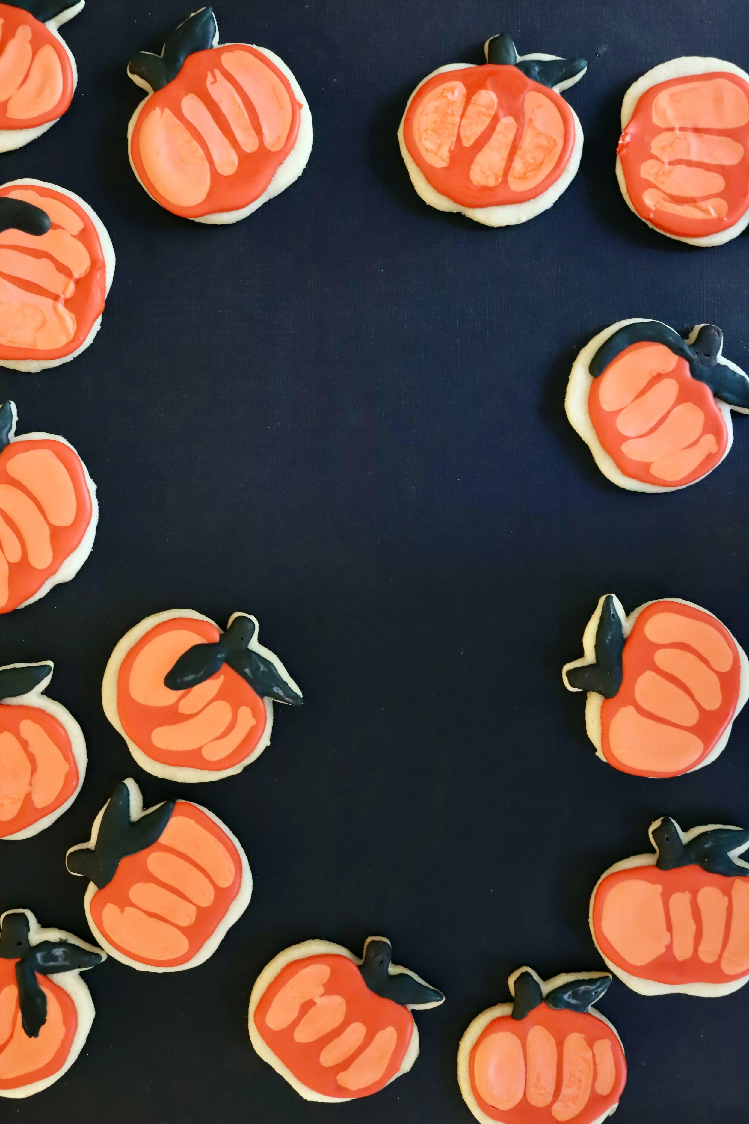 PUMPKIN-SHAPED SUGAR COOKIES