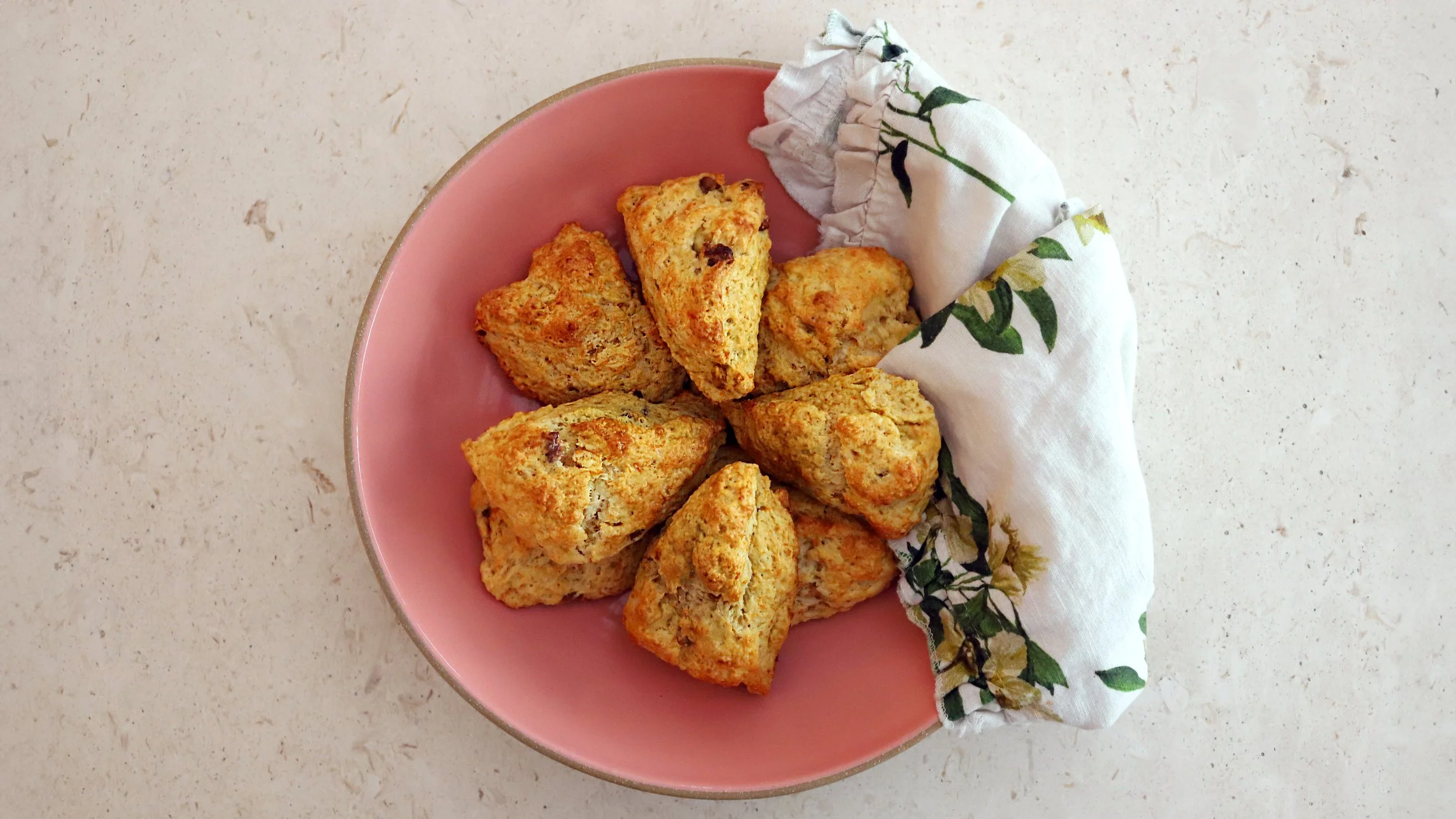 CARROT CAKE SCONES