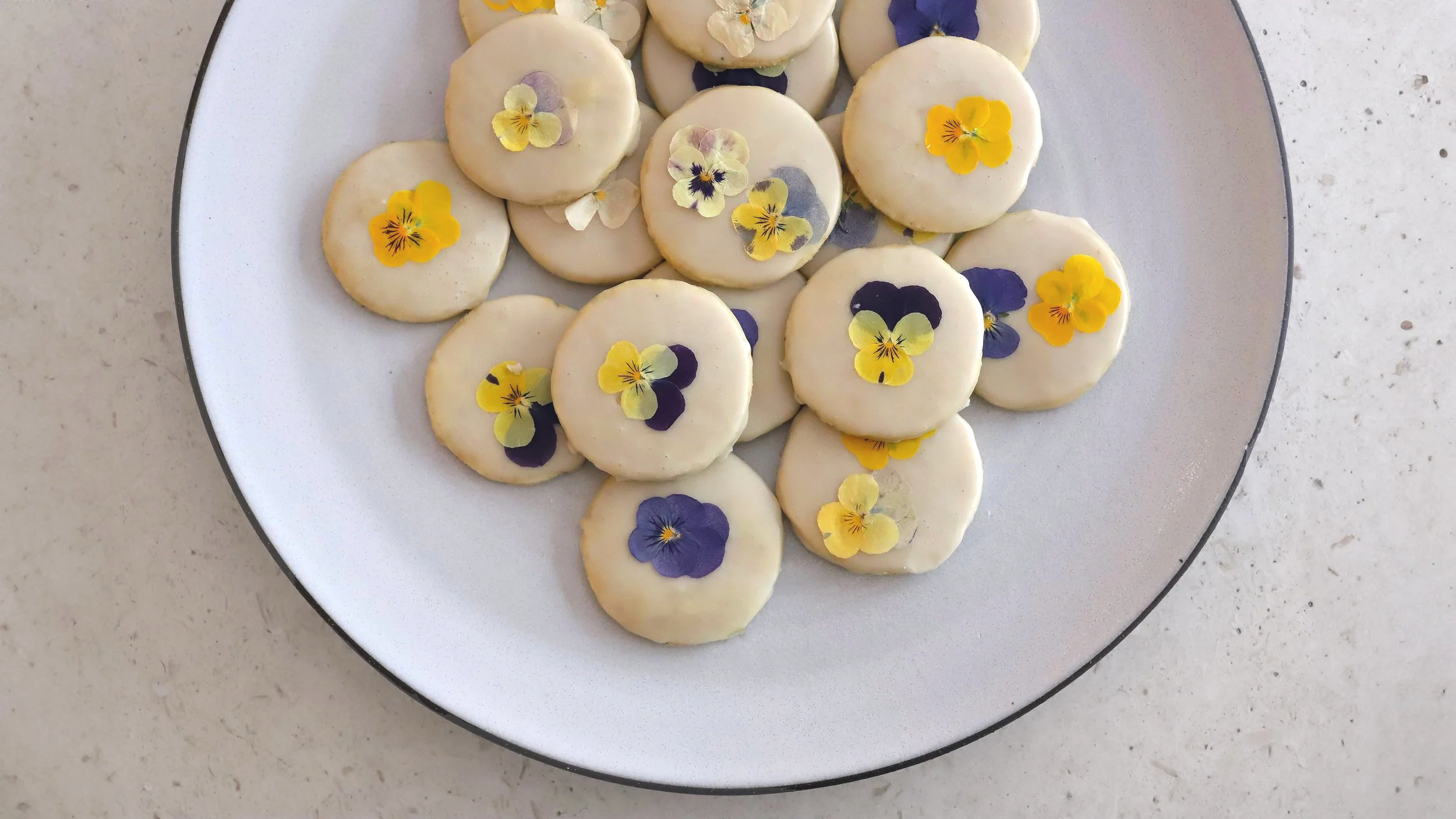 CHAMOMILE ORANGE SHORTBREAD COOKIES WITH HONEY ICING AND VIOLAS